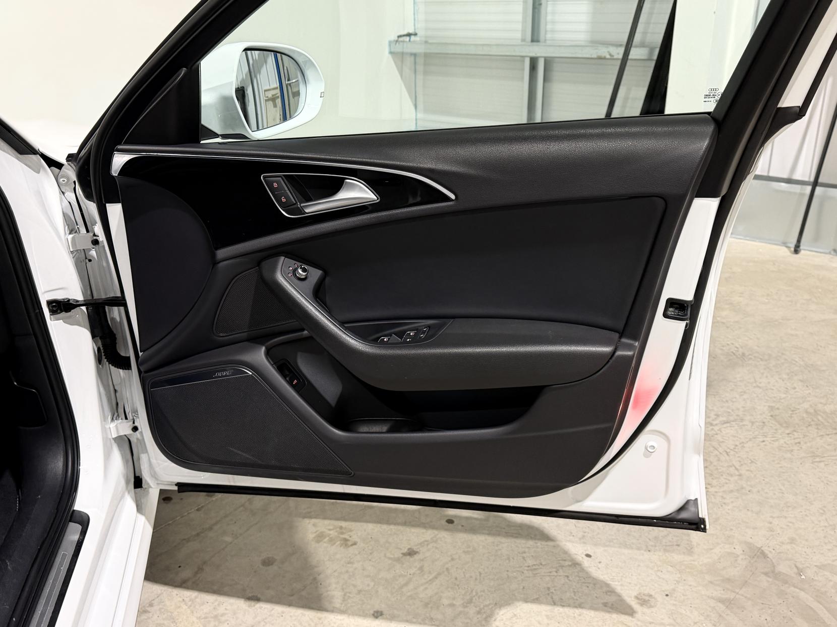 Audi A6 Saloon 2.0 TDI ultra Black Edition Saloon 4dr Diesel S Tronic Euro 6 (s/s) (190 ps)