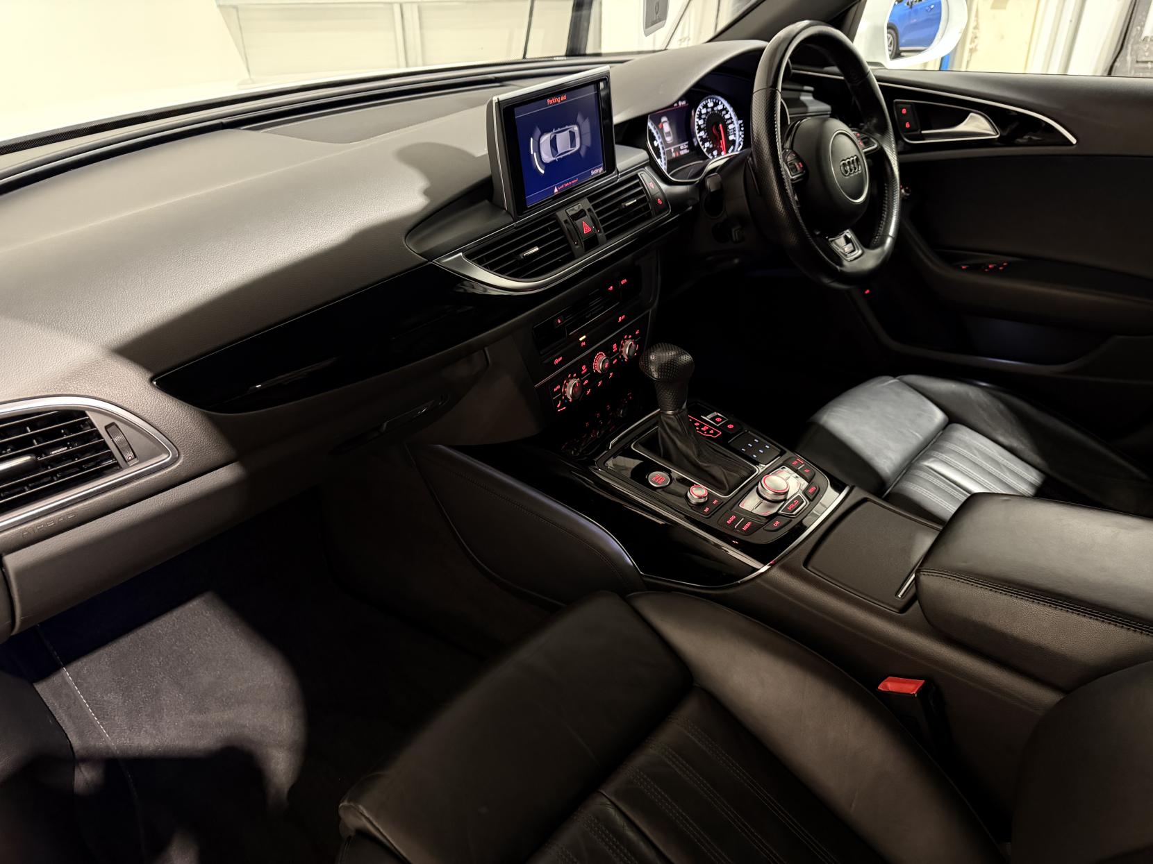 Audi A6 Saloon 2.0 TDI ultra Black Edition Saloon 4dr Diesel S Tronic Euro 6 (s/s) (190 ps)