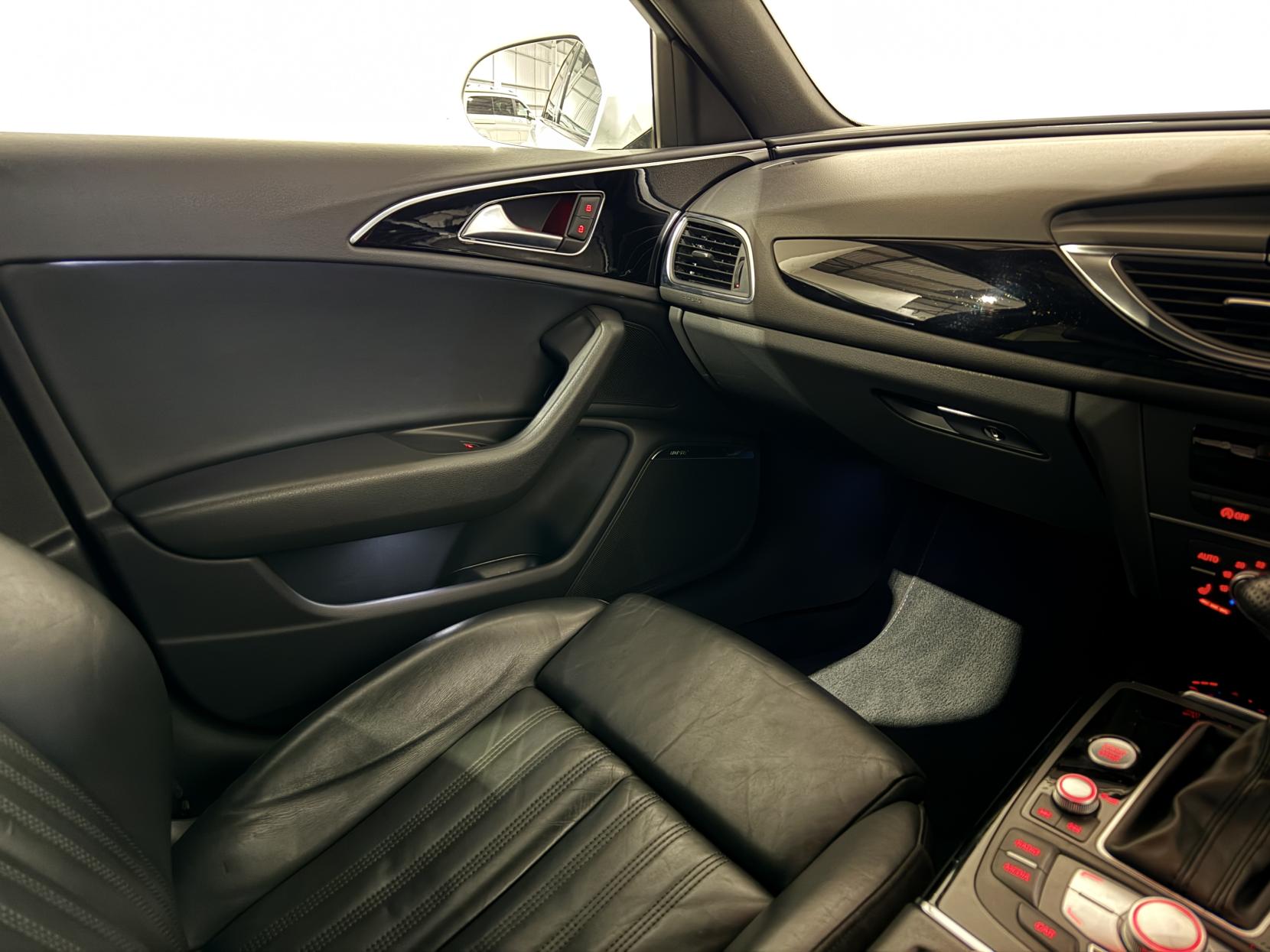 Audi A6 Saloon 2.0 TDI ultra Black Edition Saloon 4dr Diesel S Tronic Euro 6 (s/s) (190 ps)