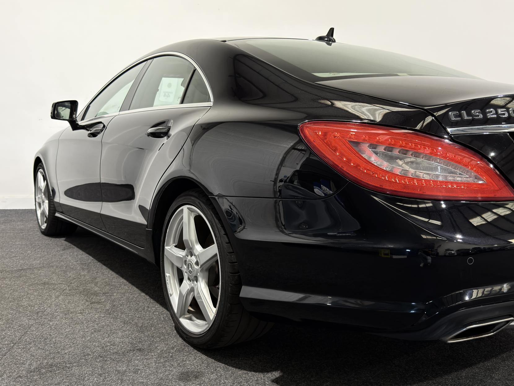 Mercedes-Benz CLS 2.1 CLS250 CDI AMG Sport Coupe 4dr Diesel G-Tronic+ Euro 5 (s/s) (204 ps)