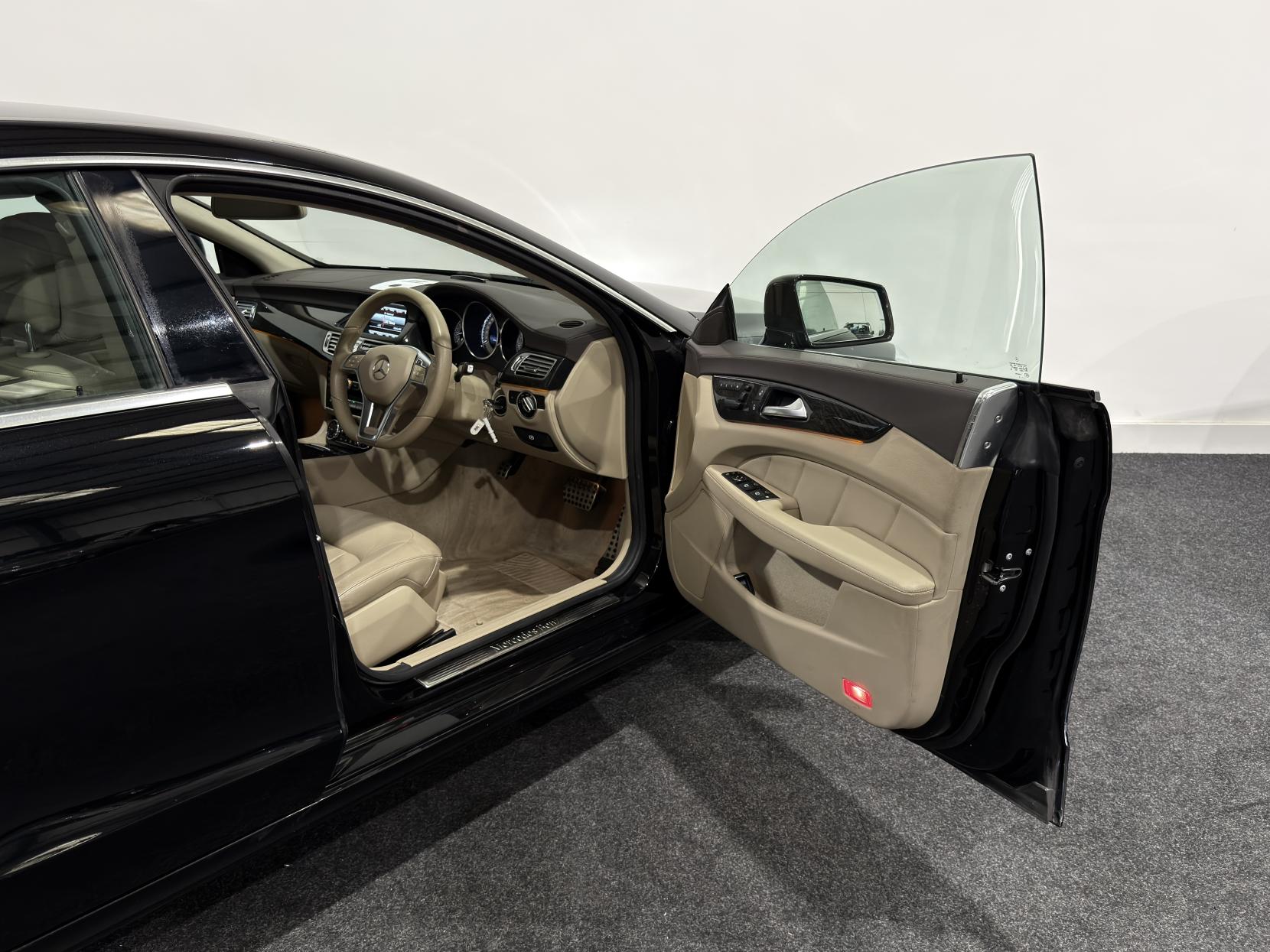 Mercedes-Benz CLS 2.1 CLS250 CDI AMG Sport Coupe 4dr Diesel G-Tronic+ Euro 5 (s/s) (204 ps)