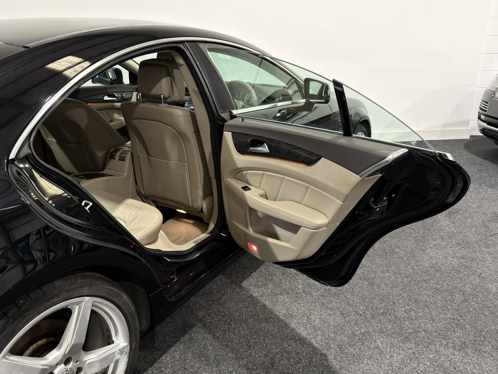 Mercedes-Benz CLS 2.1 CLS250 CDI AMG Sport Coupe 4dr Diesel G-Tronic+ Euro 5 (s/s) (204 ps)