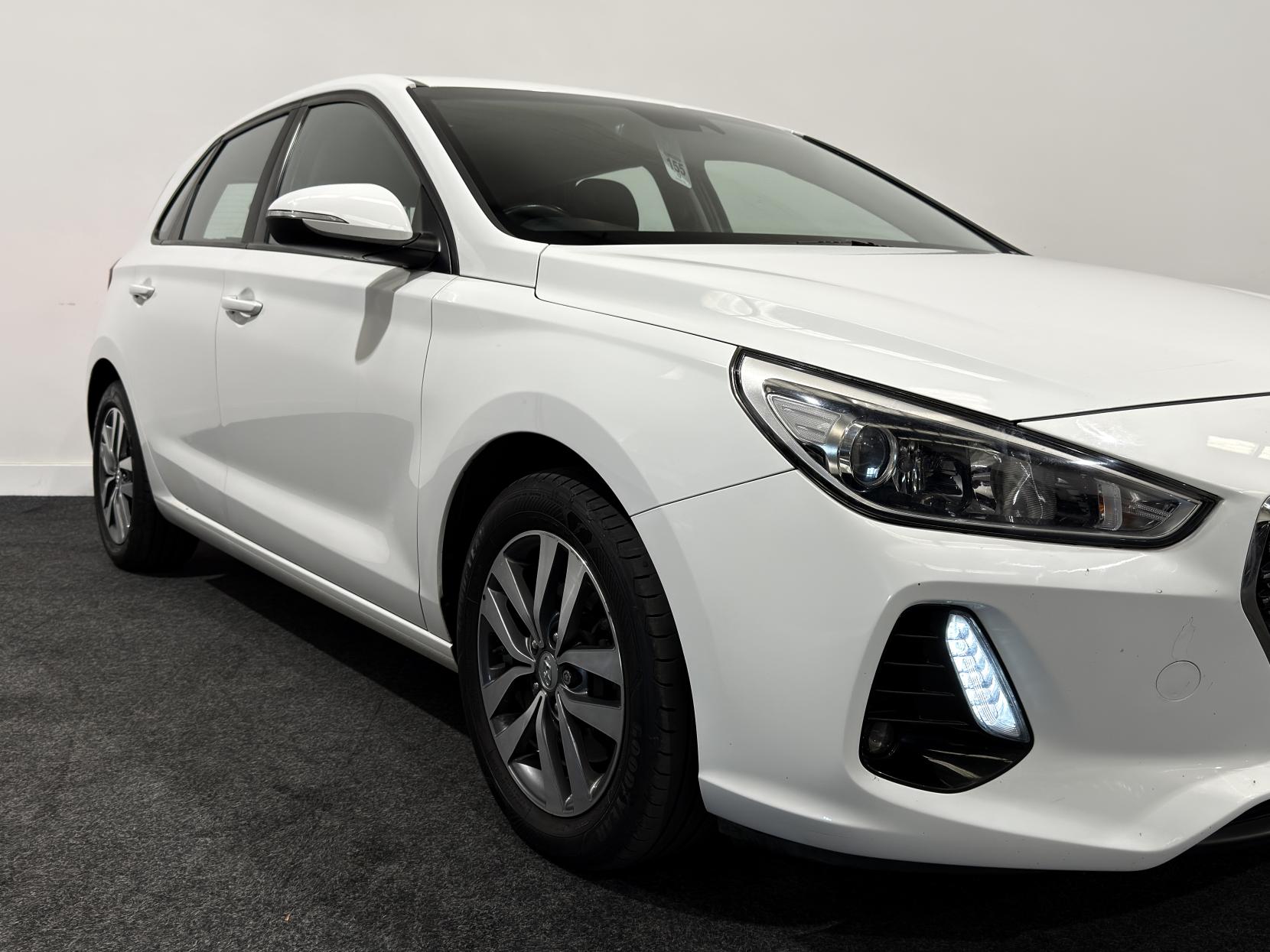 Hyundai i30 1.6 CRDi Blue Drive SE Hatchback 5dr Diesel Manual Euro 6 (s/s) (110 ps)