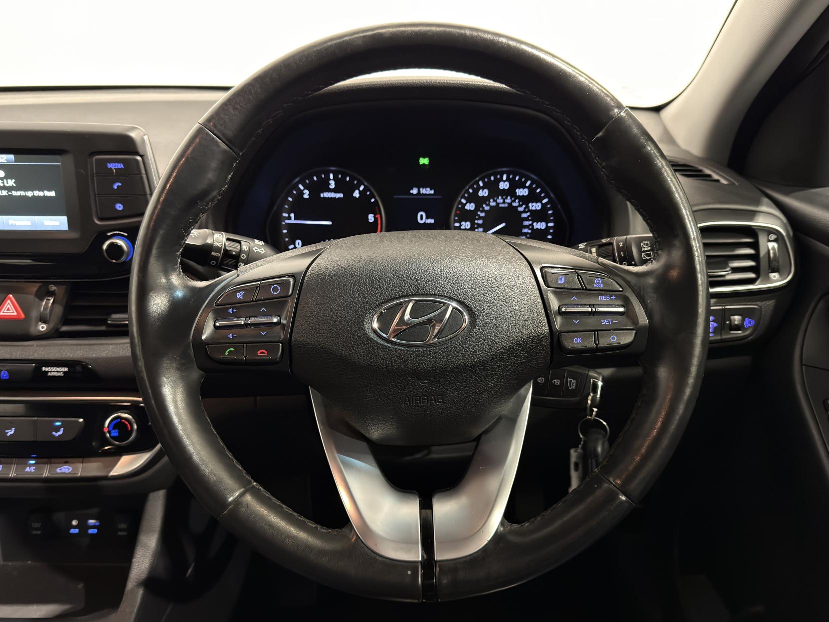Hyundai i30 1.6 CRDi Blue Drive SE Hatchback 5dr Diesel Manual Euro 6 (s/s) (110 ps)