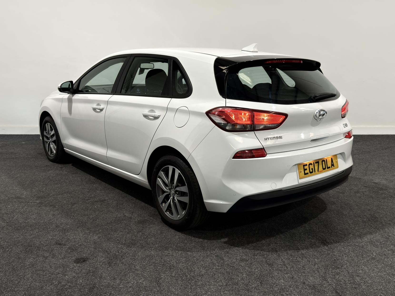 Hyundai i30 1.6 CRDi Blue Drive SE Hatchback 5dr Diesel Manual Euro 6 (s/s) (110 ps)