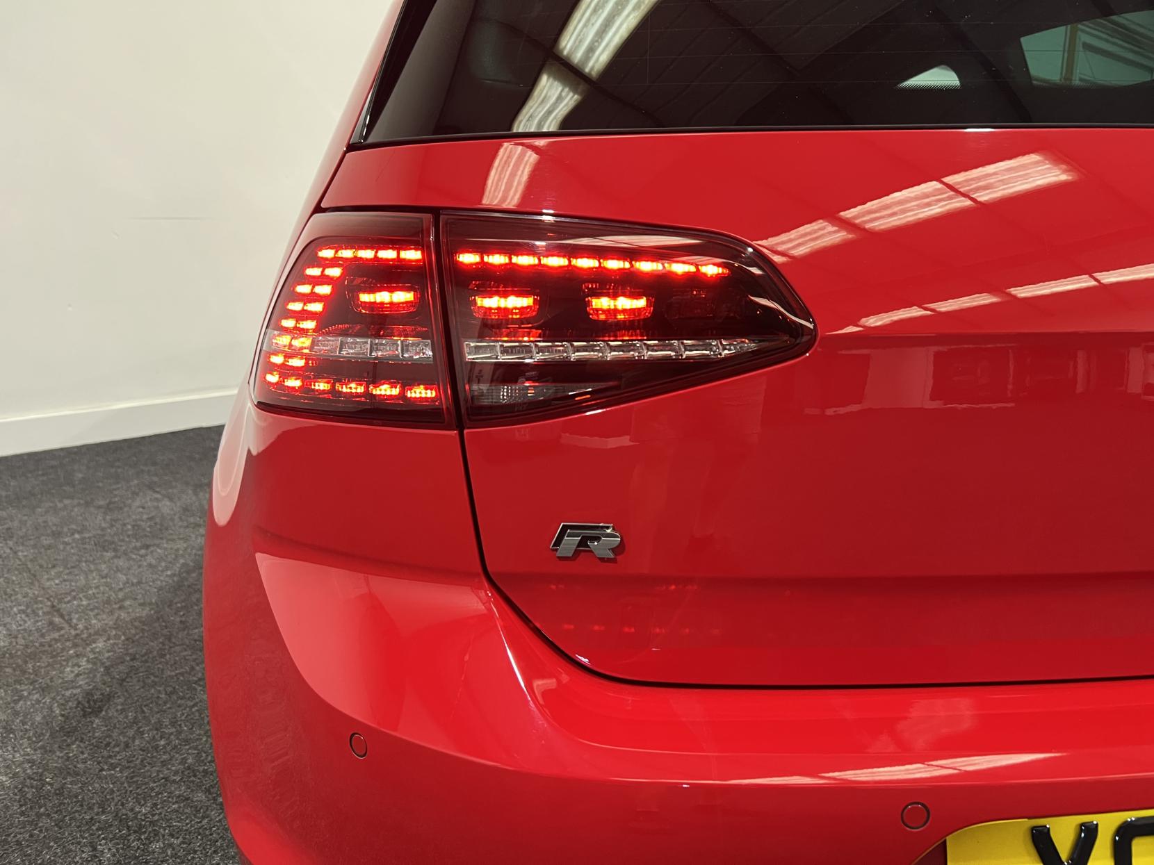 Volkswagen Golf 2.0 TSI BlueMotion Tech R Hatchback 3dr Petrol DSG 4Motion Euro 6 (s/s) (300 ps)