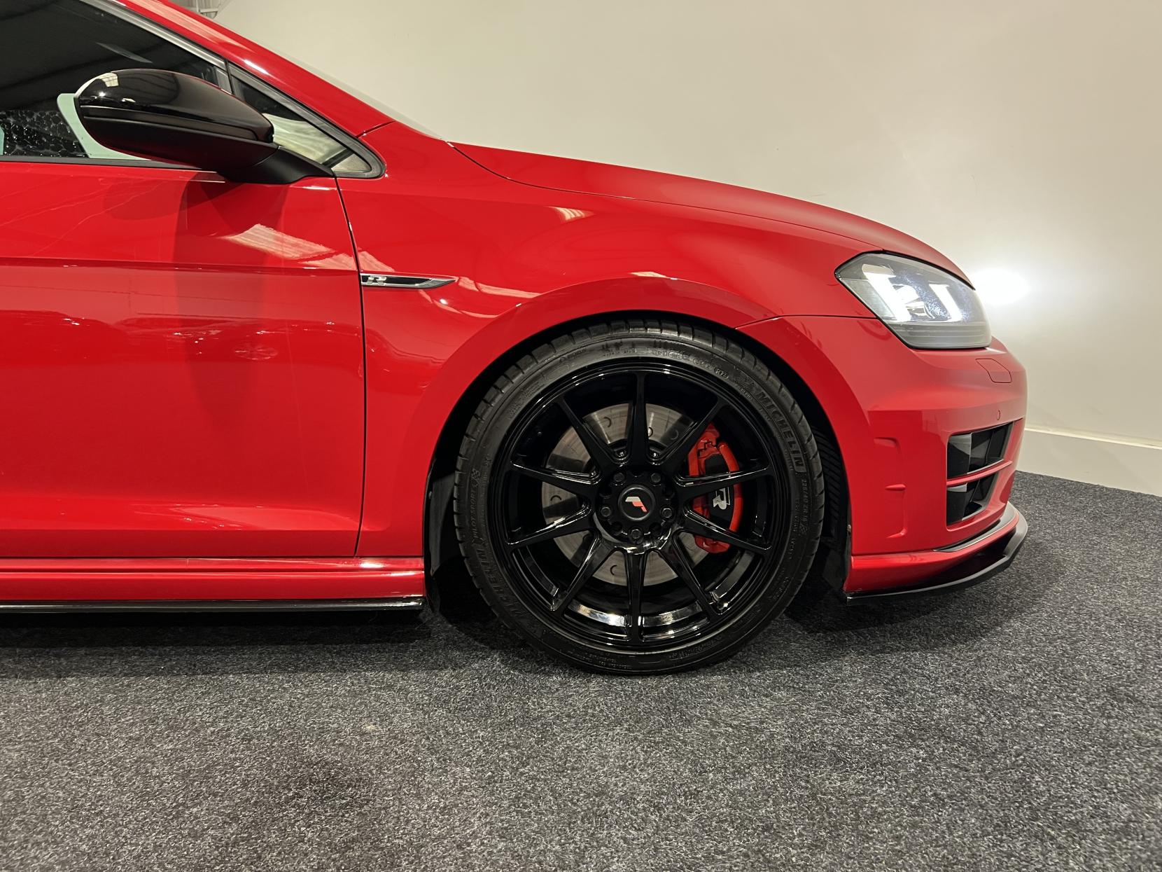 Volkswagen Golf 2.0 TSI BlueMotion Tech R Hatchback 3dr Petrol DSG 4Motion Euro 6 (s/s) (300 ps)