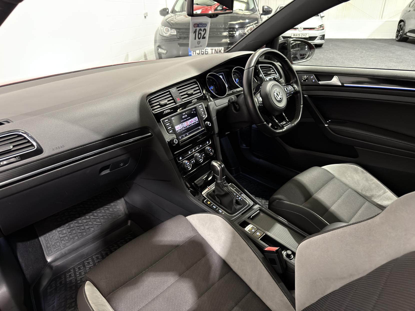 Volkswagen Golf 2.0 TSI BlueMotion Tech R Hatchback 3dr Petrol DSG 4Motion Euro 6 (s/s) (300 ps)