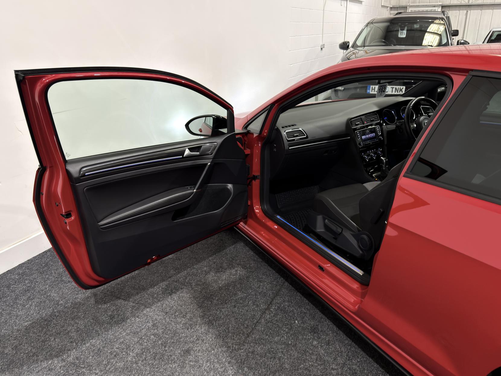 Volkswagen Golf 2.0 TSI BlueMotion Tech R Hatchback 3dr Petrol DSG 4Motion Euro 6 (s/s) (300 ps)