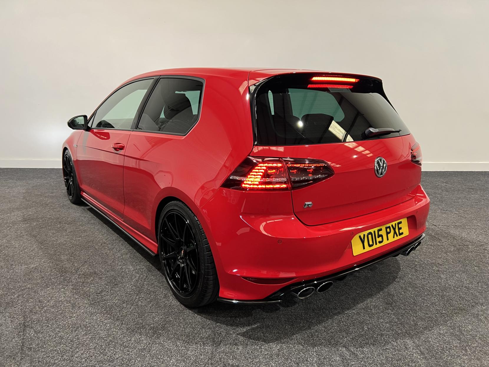 Volkswagen Golf 2.0 TSI BlueMotion Tech R Hatchback 3dr Petrol DSG 4Motion Euro 6 (s/s) (300 ps)