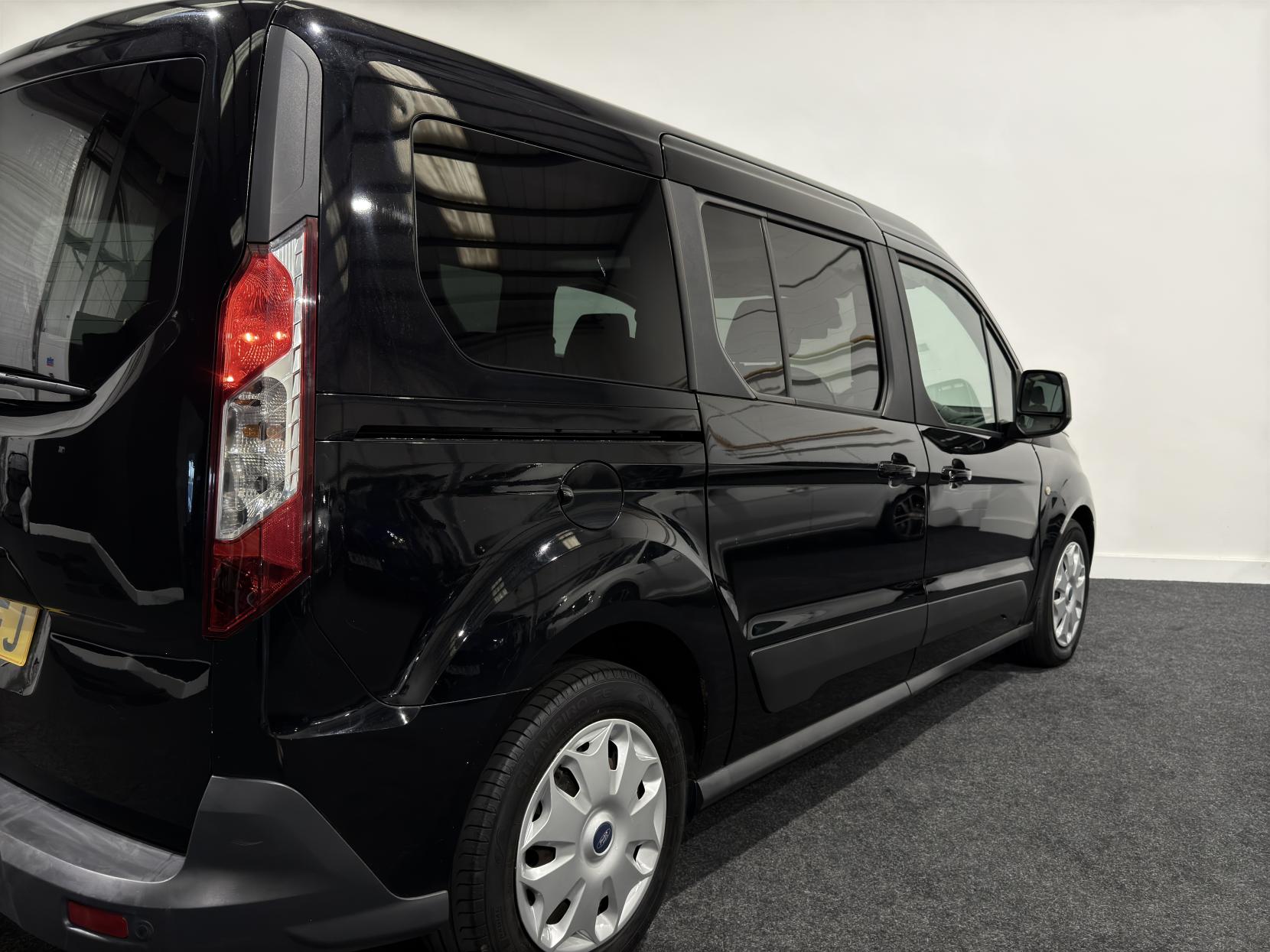 Ford Grand Tourneo Connect 1.6 TDCi Zetec MPV 5dr Diesel Manual Euro 5 (115 ps)