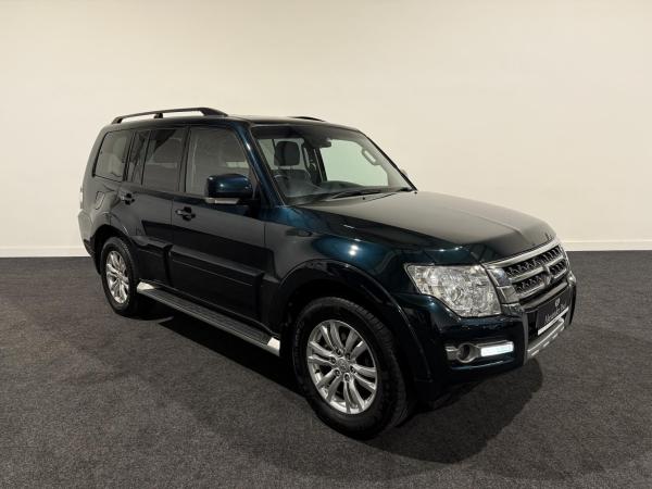 Mitsubishi Shogun 3.2 DI-DC SG3 SUV 5dr Diesel Auto 4WD Euro 6 LWB (187 ps)