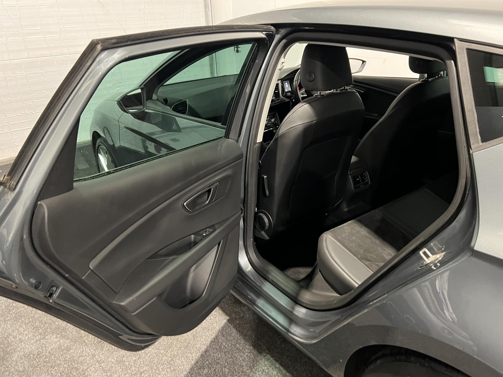 SEAT Leon 1.8 TSI FR Hatchback 5dr Petrol DSG Euro 6 (s/s) (180 ps)