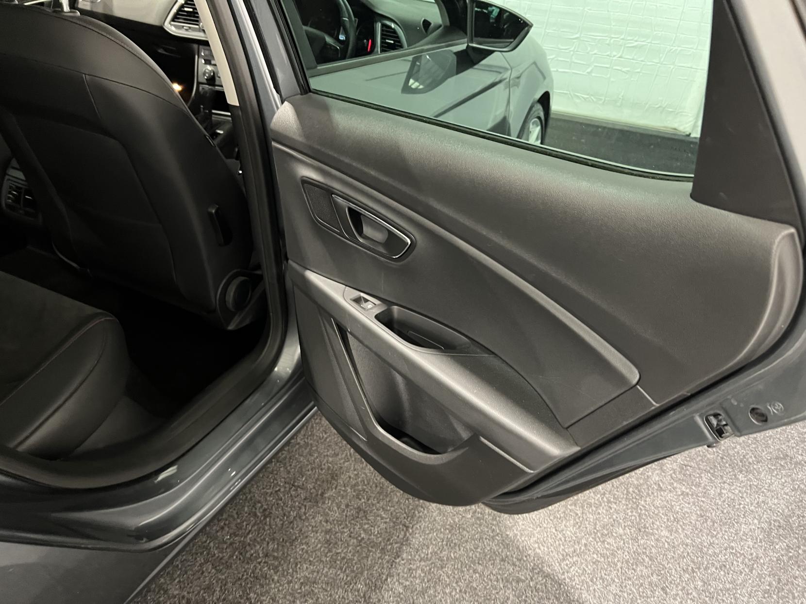 SEAT Leon 1.8 TSI FR Hatchback 5dr Petrol DSG Euro 6 (s/s) (180 ps)