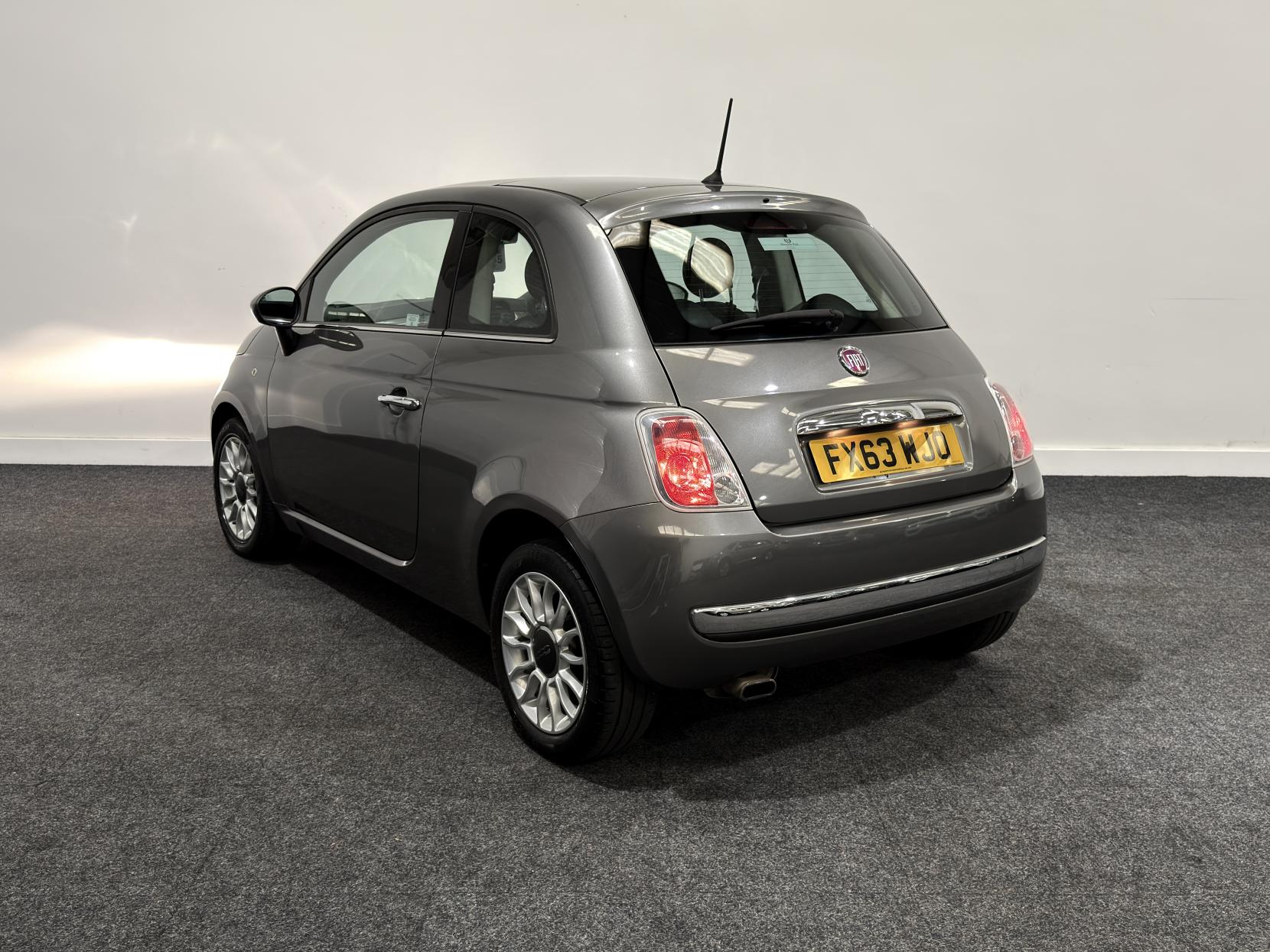 Fiat 500 1.2 Lounge Hatchback 3dr Petrol Manual Euro 4 (69 bhp)