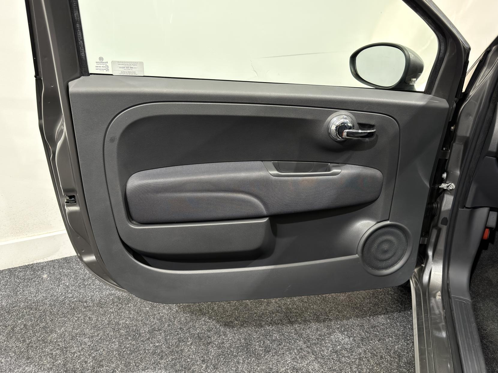 Fiat 500 1.2 Lounge Hatchback 3dr Petrol Manual Euro 4 (69 bhp)