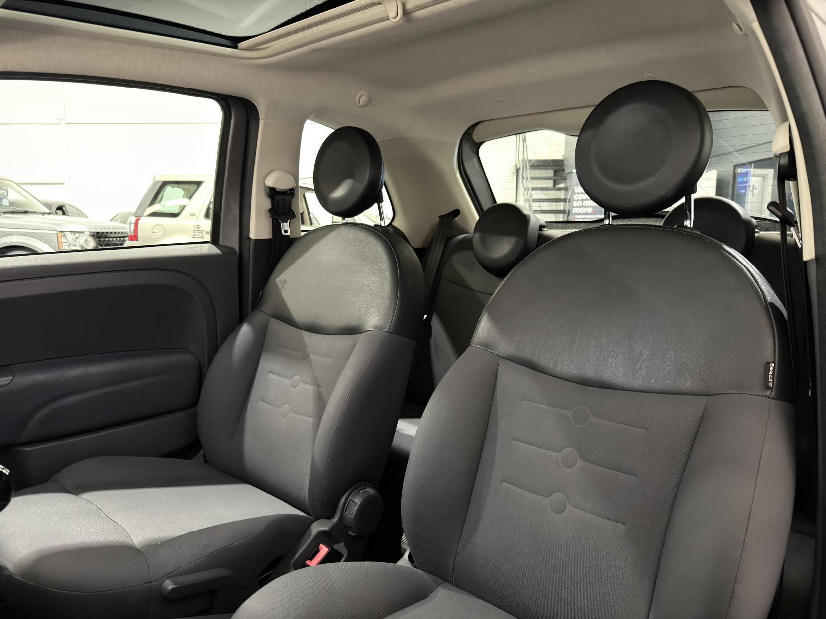 Fiat 500 1.2 Lounge Hatchback 3dr Petrol Manual Euro 4 (69 bhp)