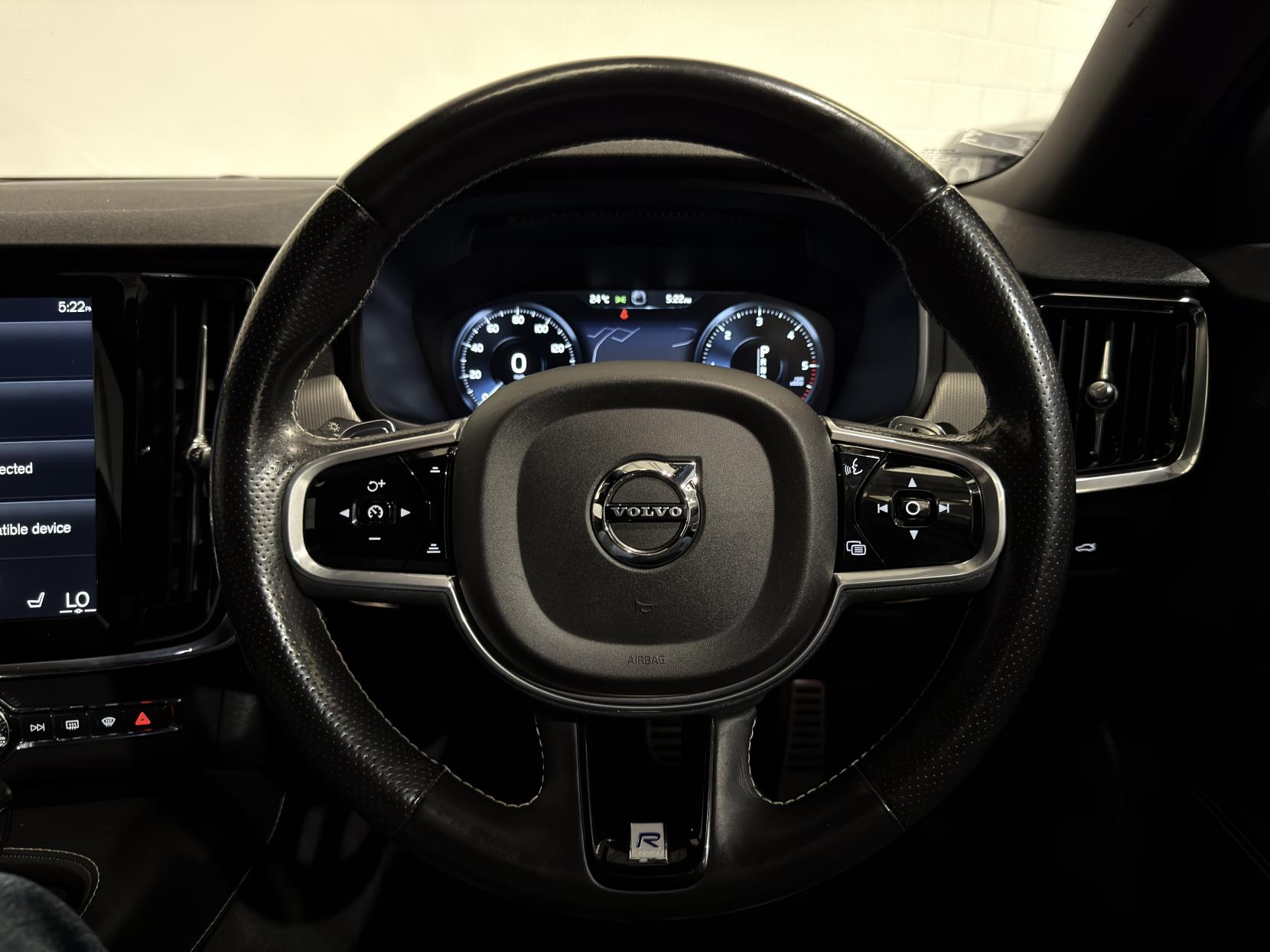 Volvo V90 2.0 D5 PowerPulse R-Design Pro Estate 5dr Diesel Auto AWD Euro 6 (s/s) (235 ps)