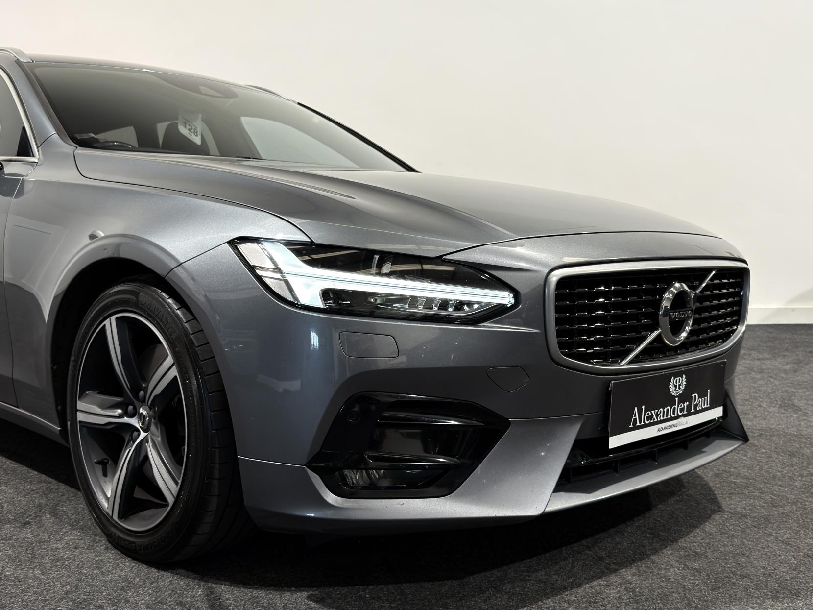 Volvo V90 2.0 D5 PowerPulse R-Design Pro Estate 5dr Diesel Auto AWD Euro 6 (s/s) (235 ps)