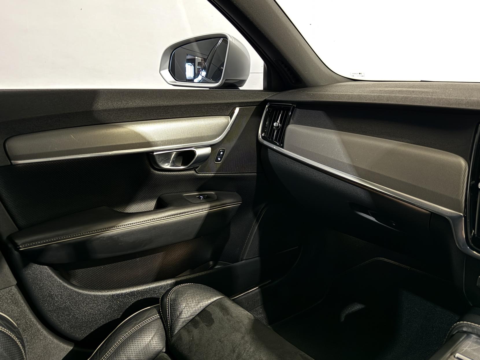 Volvo V90 2.0 D5 PowerPulse R-Design Pro Estate 5dr Diesel Auto AWD Euro 6 (s/s) (235 ps)