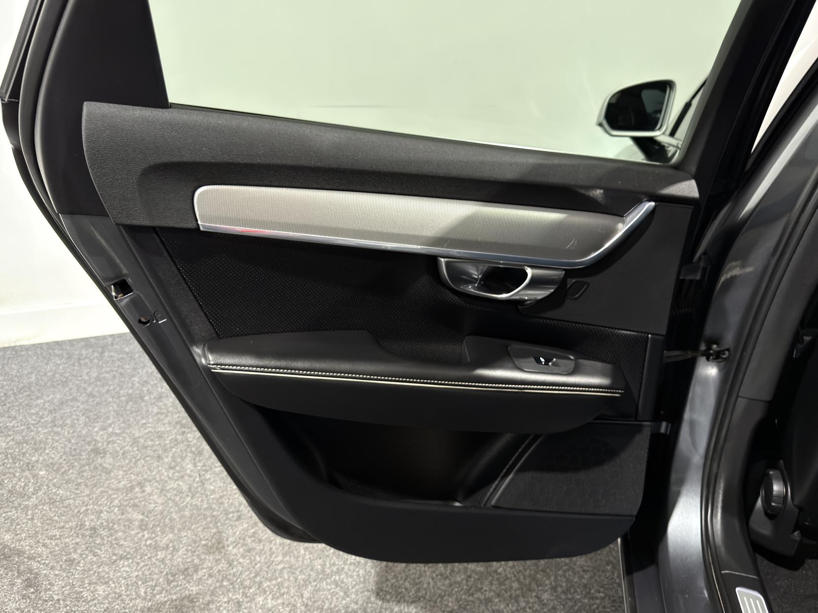 Volvo V90 2.0 D5 PowerPulse R-Design Pro Estate 5dr Diesel Auto AWD Euro 6 (s/s) (235 ps)