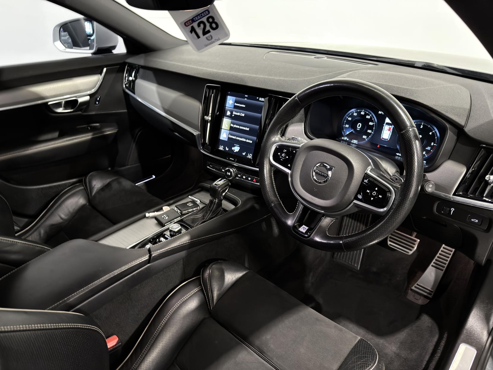 Volvo V90 2.0 D5 PowerPulse R-Design Pro Estate 5dr Diesel Auto AWD Euro 6 (s/s) (235 ps)