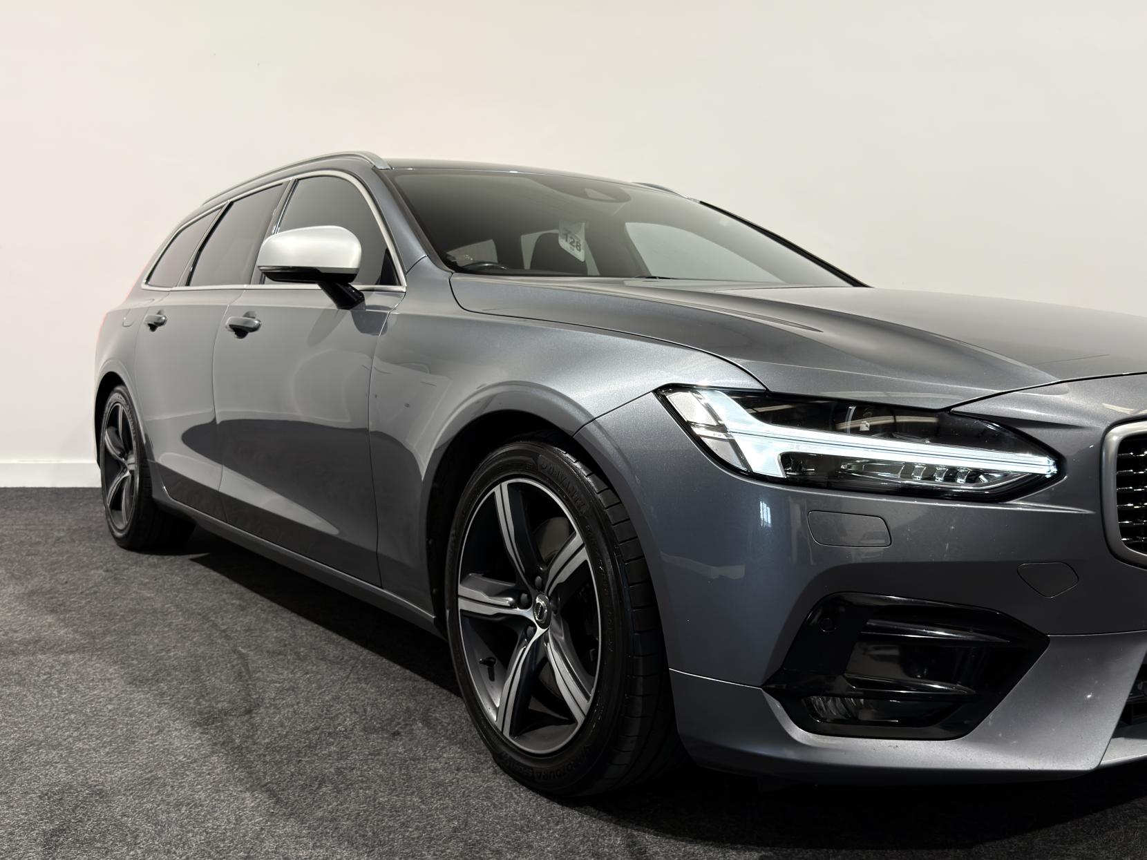 Volvo V90 2.0 D5 PowerPulse R-Design Pro Estate 5dr Diesel Auto AWD Euro 6 (s/s) (235 ps)