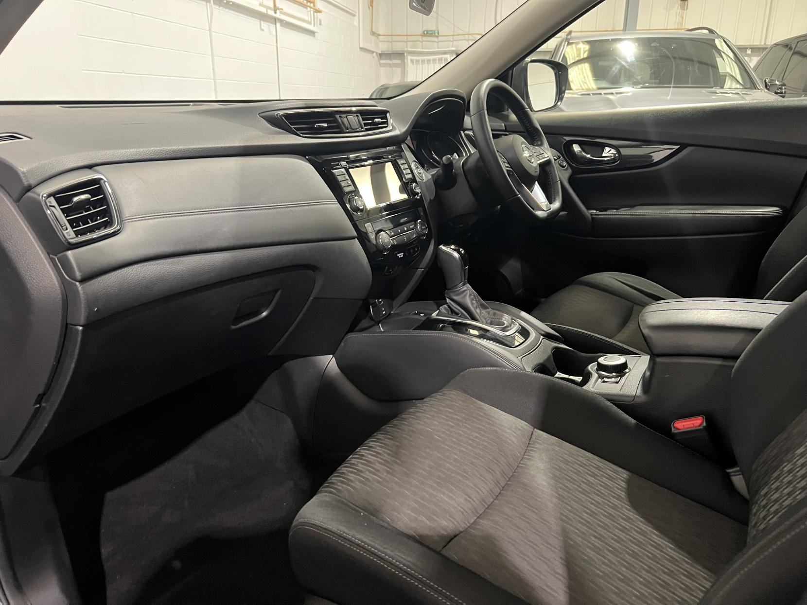 Nissan X-Trail 2.0 dCi N-Connecta SUV 5dr Diesel XTRON 4WD Euro 6 (s/s) (177 ps)