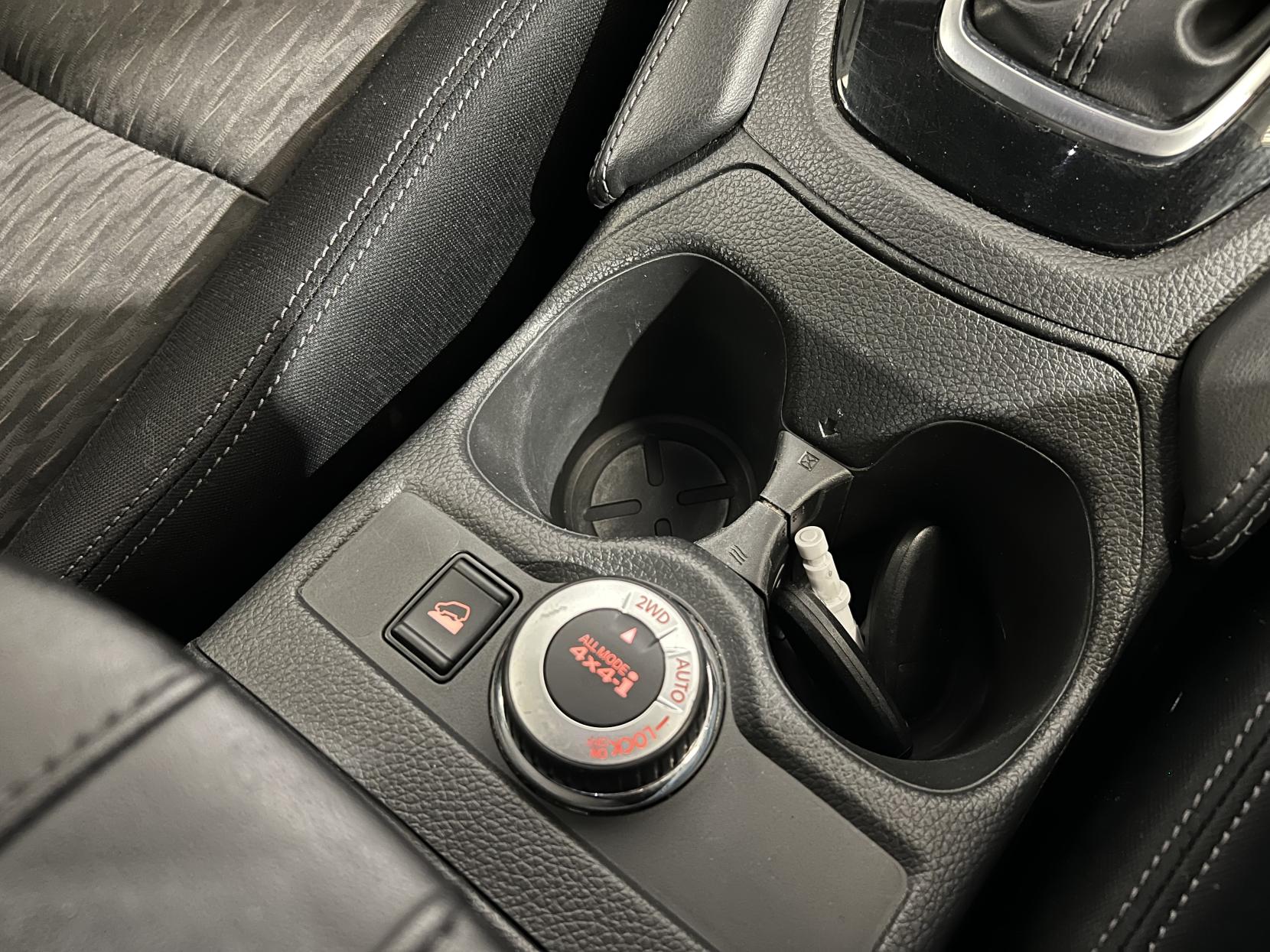 Nissan X-Trail 2.0 dCi N-Connecta SUV 5dr Diesel XTRON 4WD Euro 6 (s/s) (177 ps)
