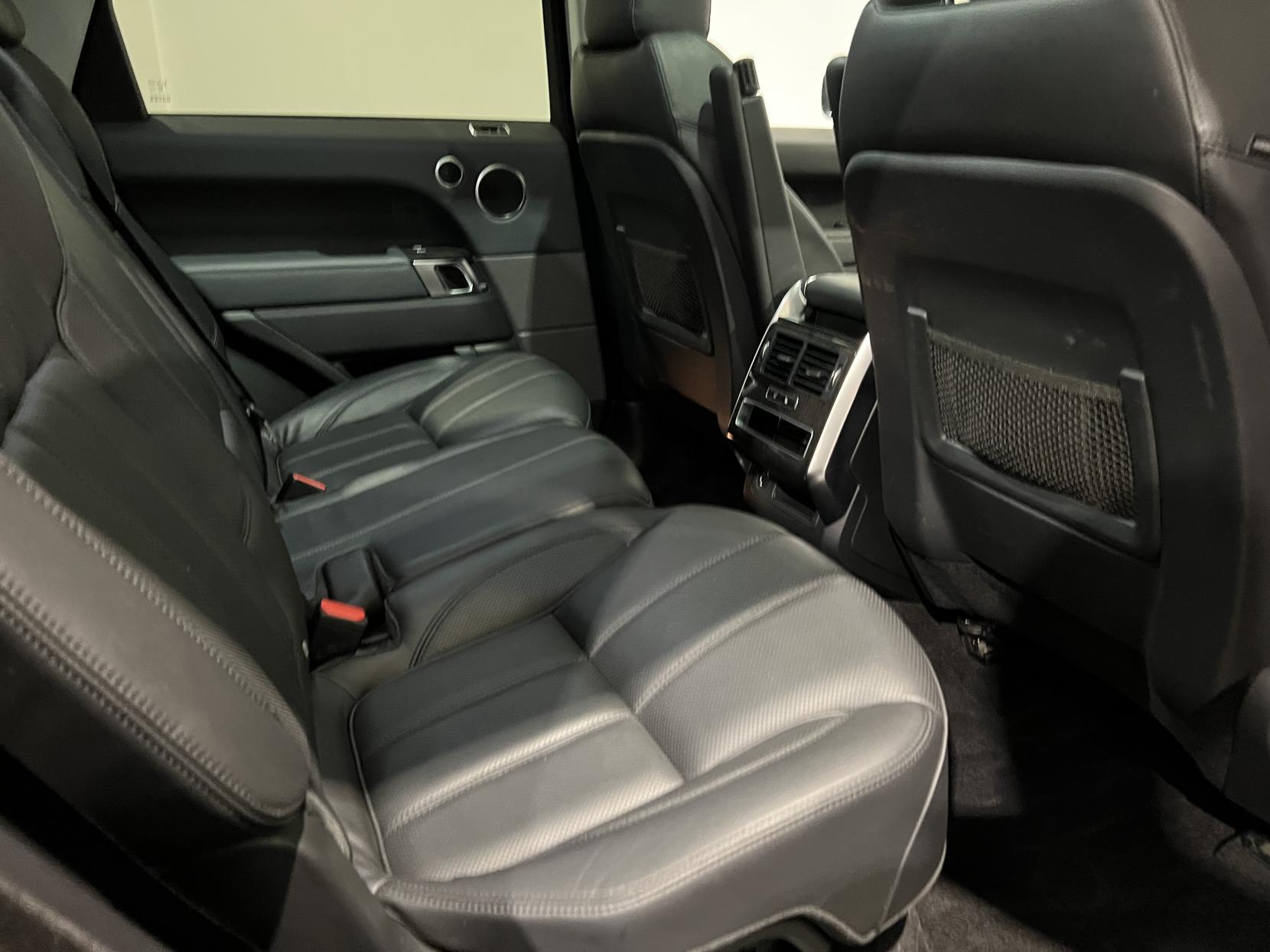 Land Rover Range Rover Sport 3.0 SD V6 HSE SUV 5dr Diesel Auto 4WD Euro 5 (s/s) (306 ps)