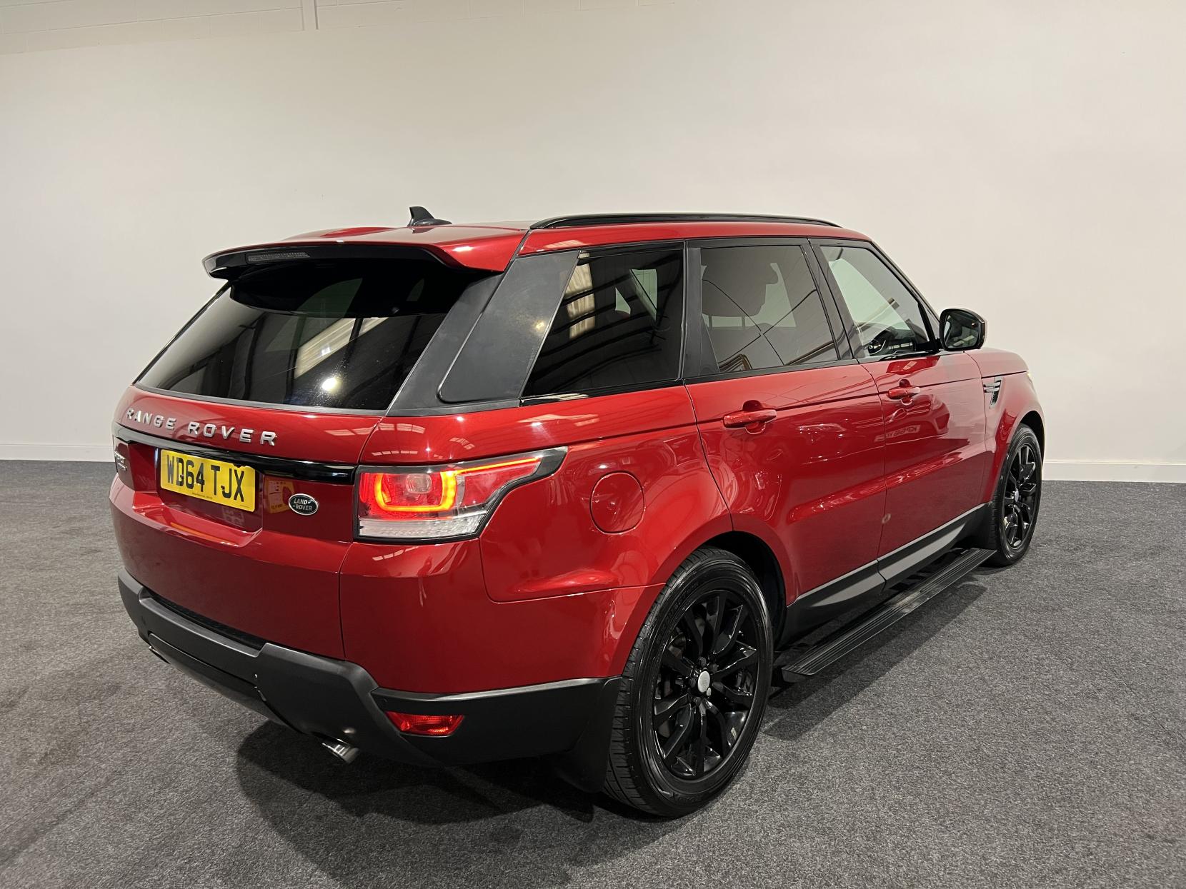 Land Rover Range Rover Sport 3.0 SD V6 HSE SUV 5dr Diesel Auto 4WD Euro 5 (s/s) (306 ps)