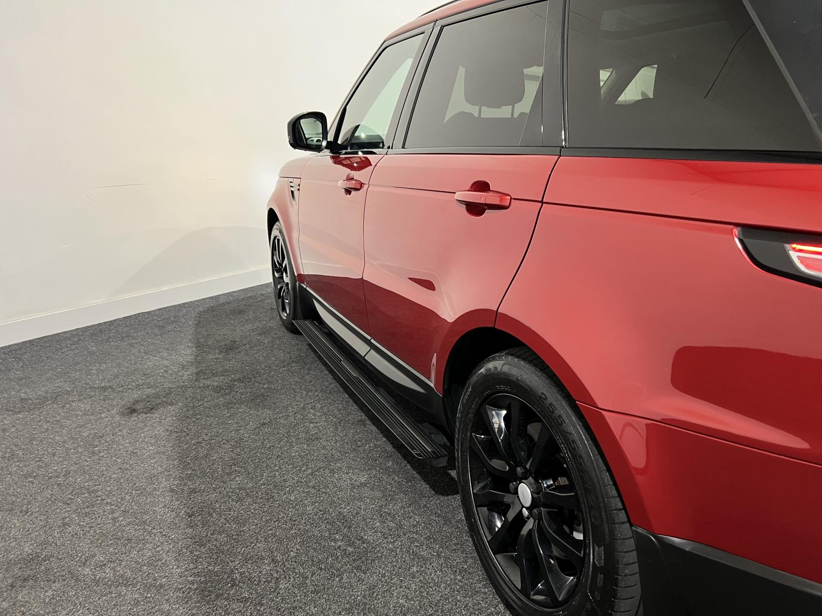 Land Rover Range Rover Sport 3.0 SD V6 HSE SUV 5dr Diesel Auto 4WD Euro 5 (s/s) (306 ps)