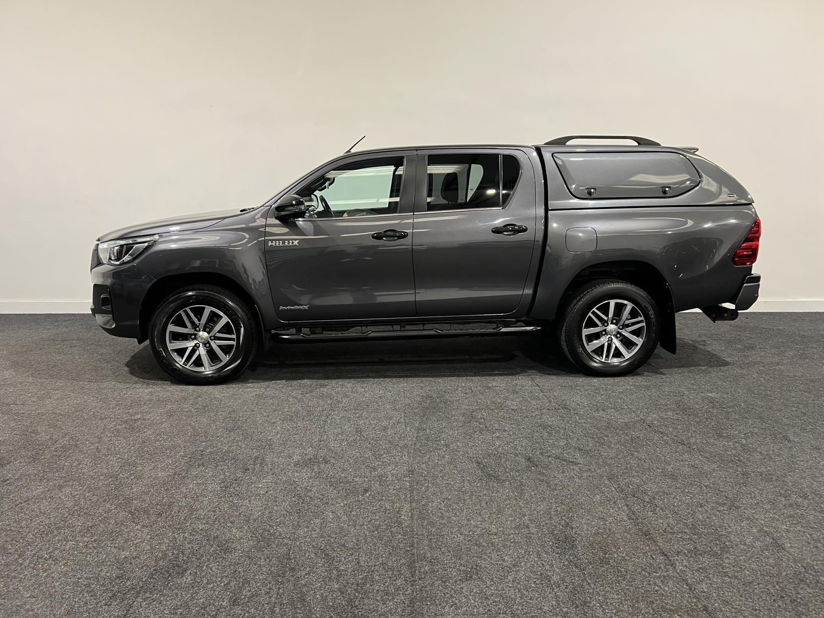 Toyota Hilux 2.4 D-4D Invincible X Pickup Double Cab 4dr Diesel Auto 4WD Euro 6 (s/s) (TSS) (150 ps)