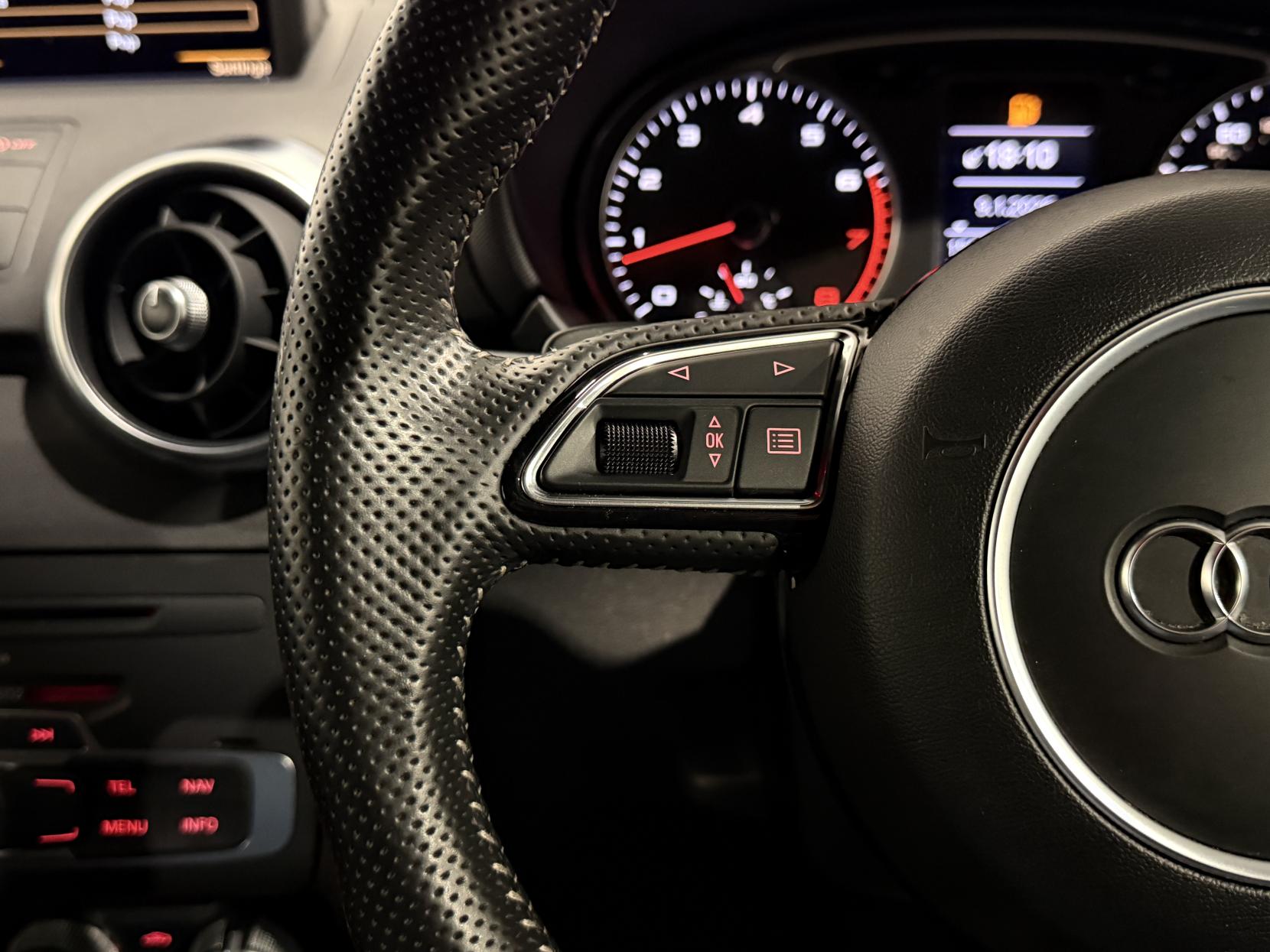 Audi A1 1.4 TFSI CoD Black Edition Hatchback 3dr Petrol S Tronic Euro 5 (s/s) (140 ps)