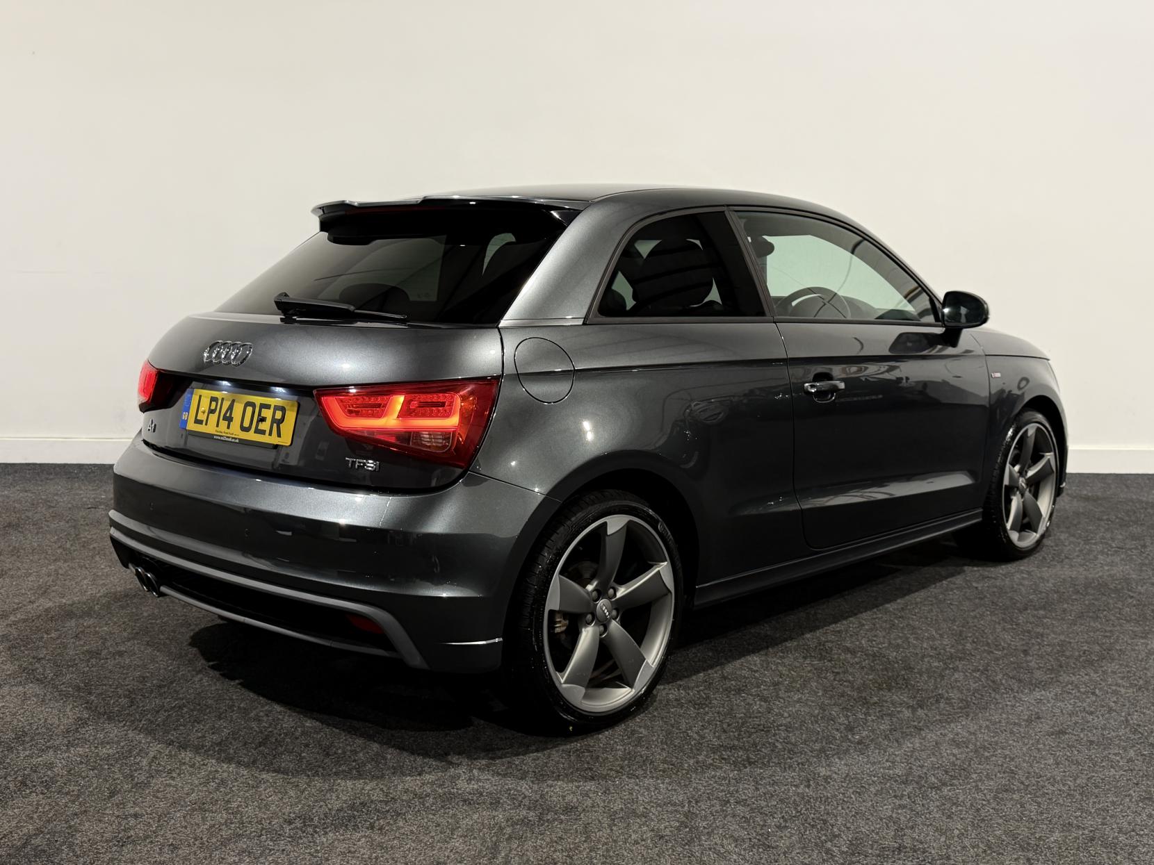 Audi A1 1.4 TFSI CoD Black Edition Hatchback 3dr Petrol S Tronic Euro 5 (s/s) (140 ps)