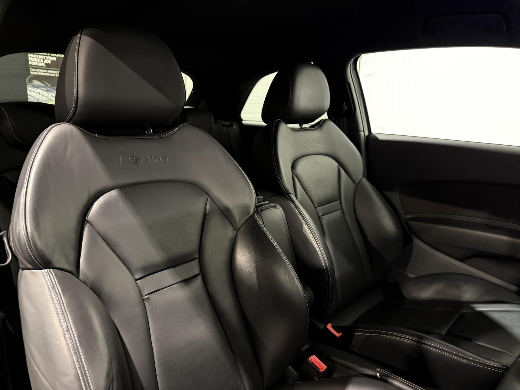 Audi A1 1.4 TFSI CoD Black Edition Hatchback 3dr Petrol S Tronic Euro 5 (s/s) (140 ps)