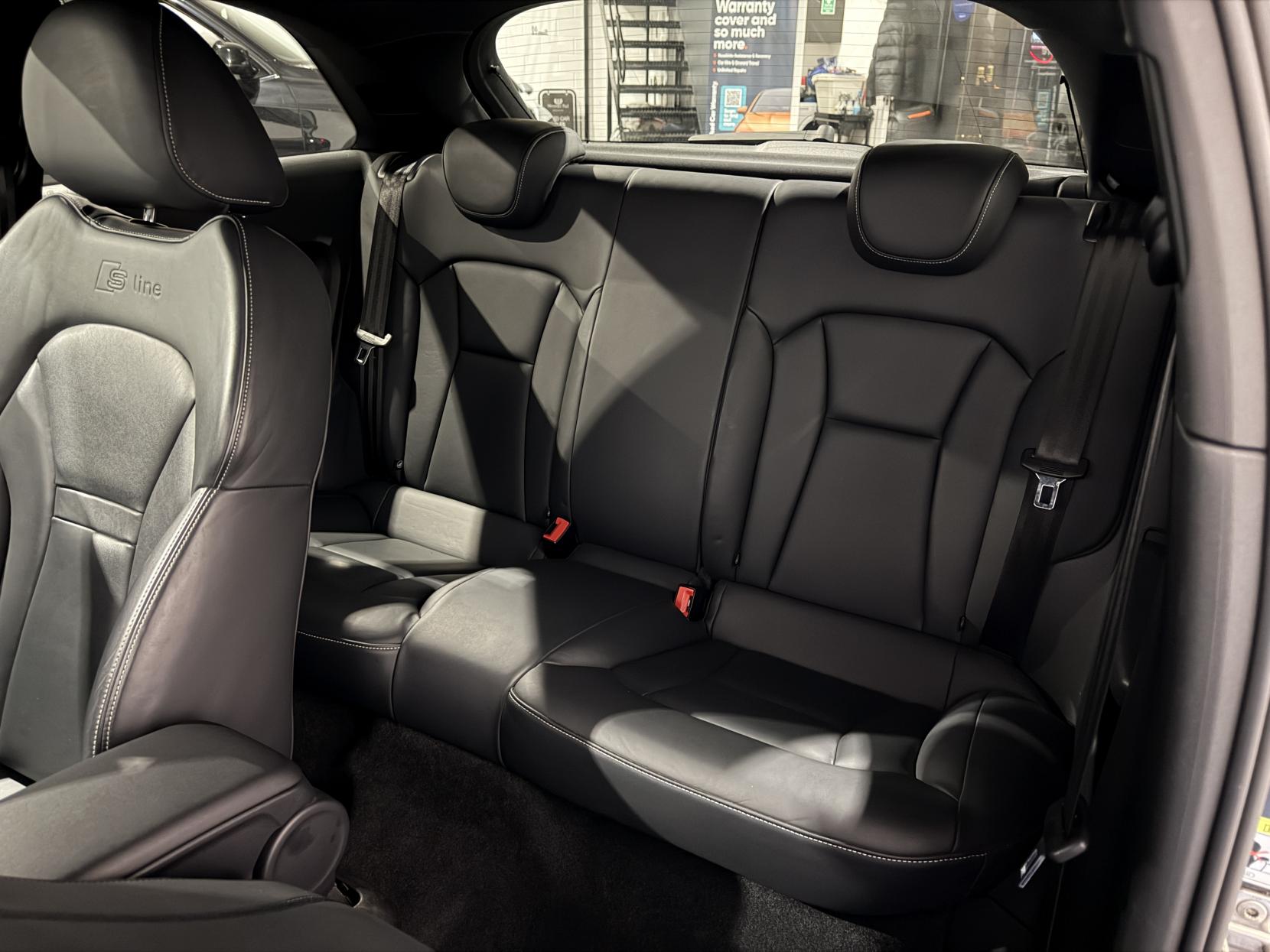 Audi A1 1.4 TFSI CoD Black Edition Hatchback 3dr Petrol S Tronic Euro 5 (s/s) (140 ps)