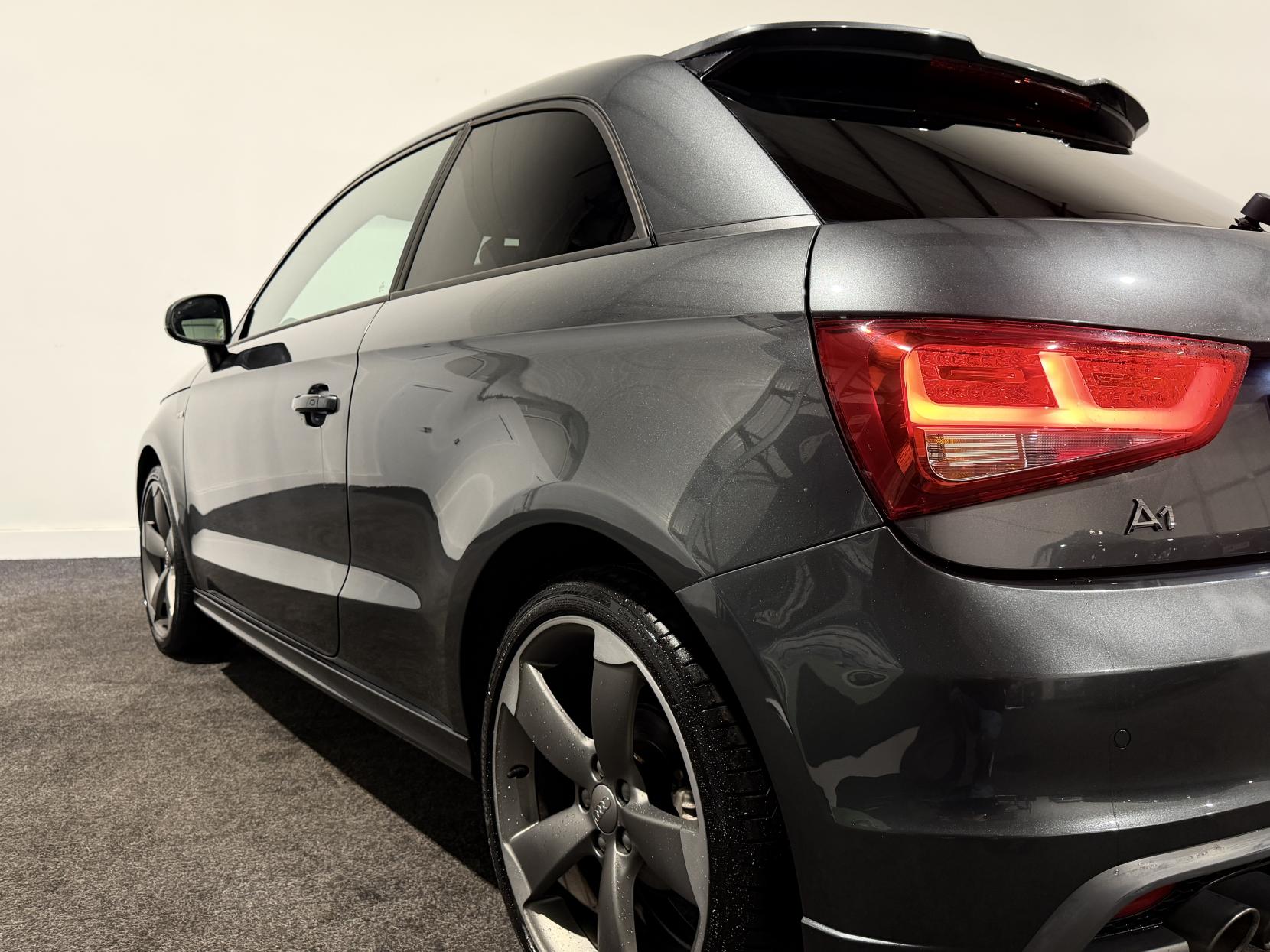 Audi A1 1.4 TFSI CoD Black Edition Hatchback 3dr Petrol S Tronic Euro 5 (s/s) (140 ps)