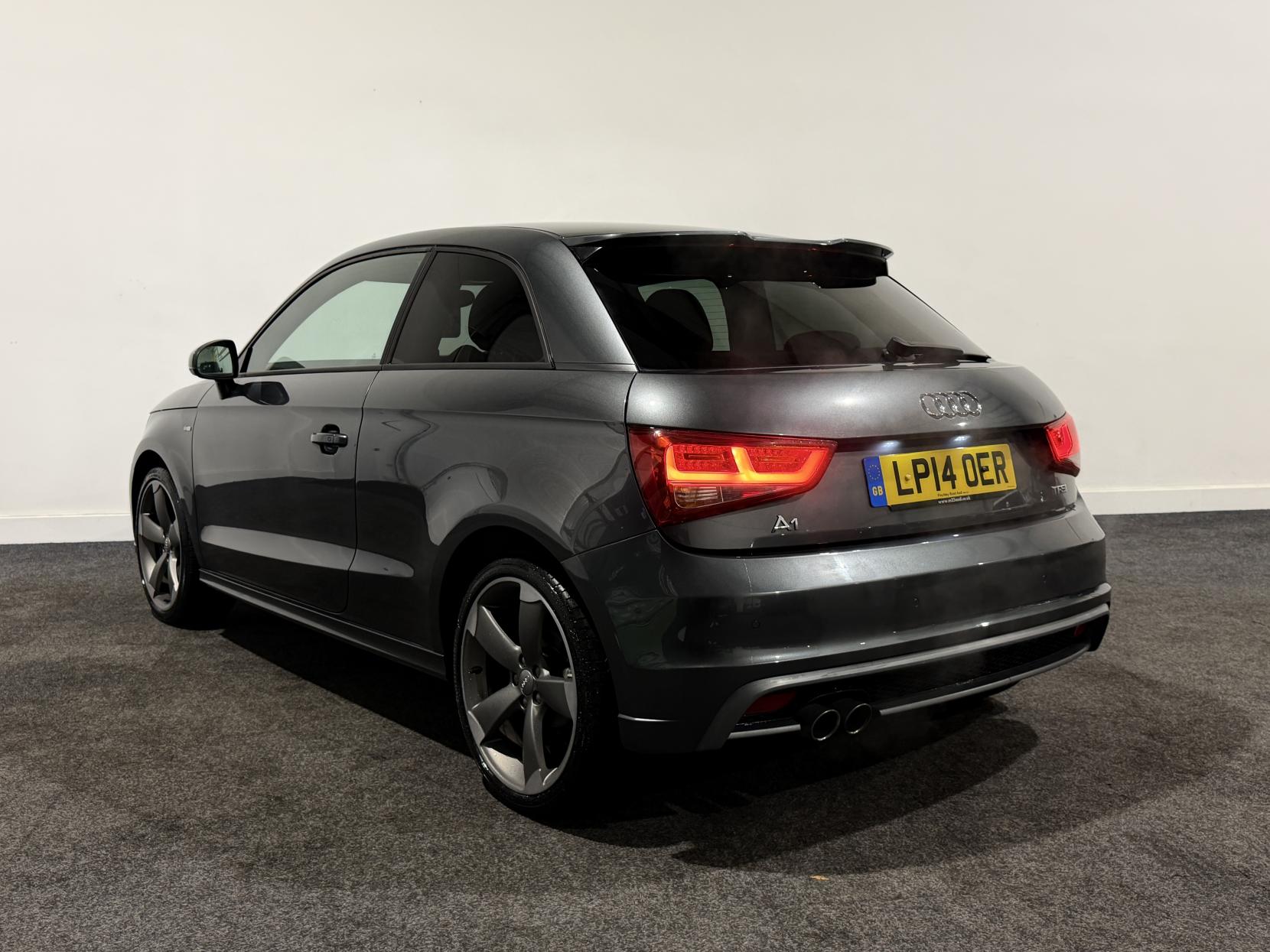 Audi A1 1.4 TFSI CoD Black Edition Hatchback 3dr Petrol S Tronic Euro 5 (s/s) (140 ps)