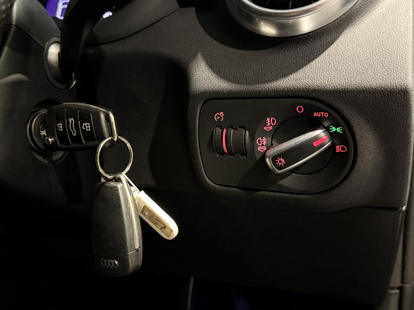 Audi A1 1.4 TFSI CoD Black Edition Hatchback 3dr Petrol S Tronic Euro 5 (s/s) (140 ps)