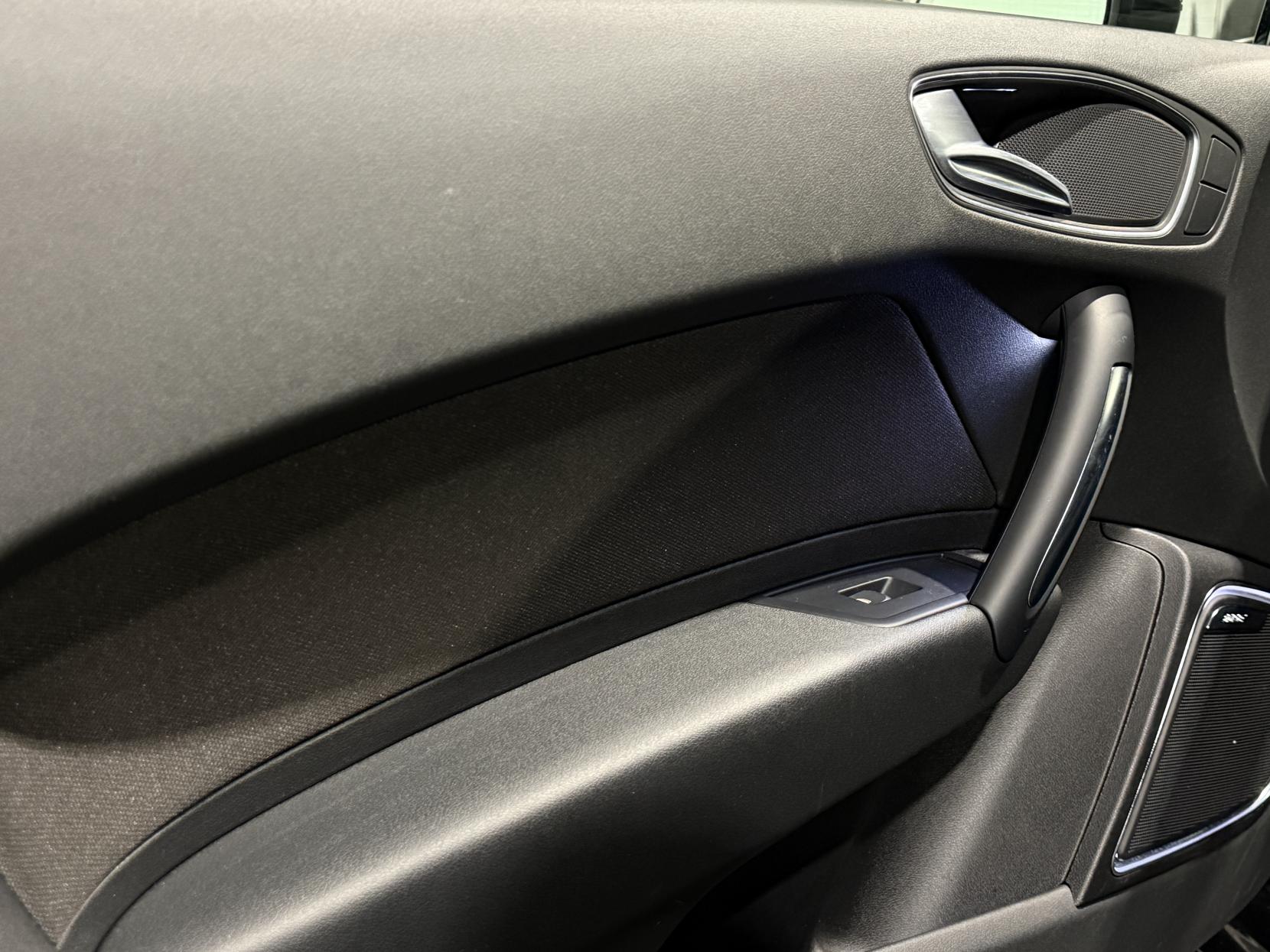 Audi A1 1.4 TFSI CoD Black Edition Hatchback 3dr Petrol S Tronic Euro 5 (s/s) (140 ps)