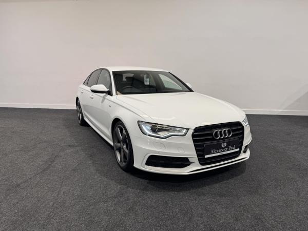 Audi A6 Saloon 2.0 TDI ultra Black Edition Saloon 4dr Diesel S Tronic Euro 6 (s/s) (190 ps)