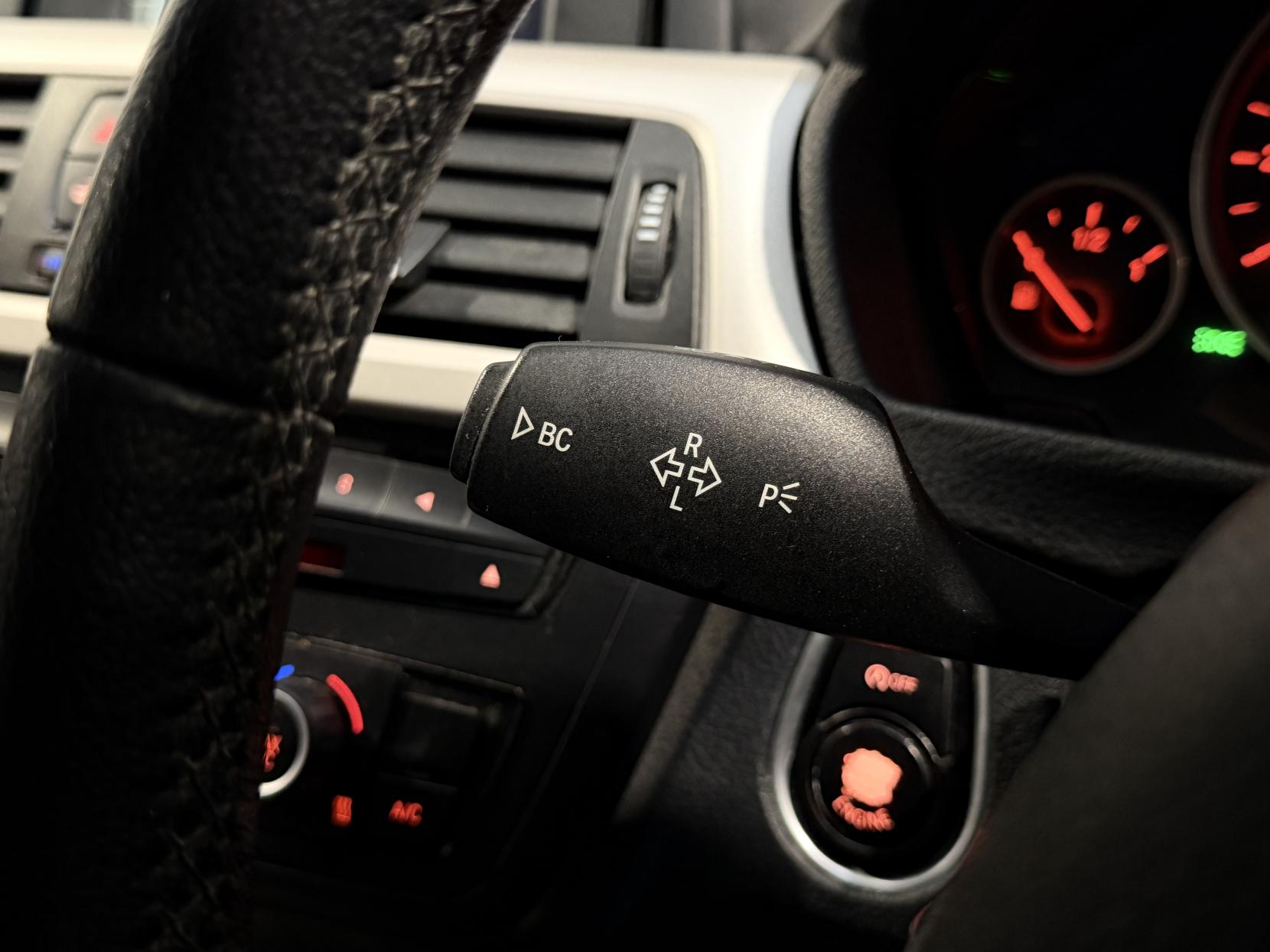 BMW 3 Series 2.0 320i SE Touring 5dr Petrol Auto Euro 6 (s/s) (184 ps)