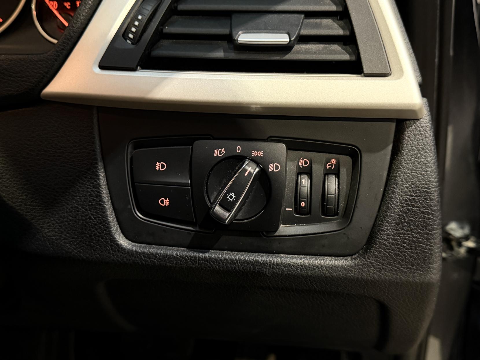 BMW 3 Series 2.0 320i SE Touring 5dr Petrol Auto Euro 6 (s/s) (184 ps)