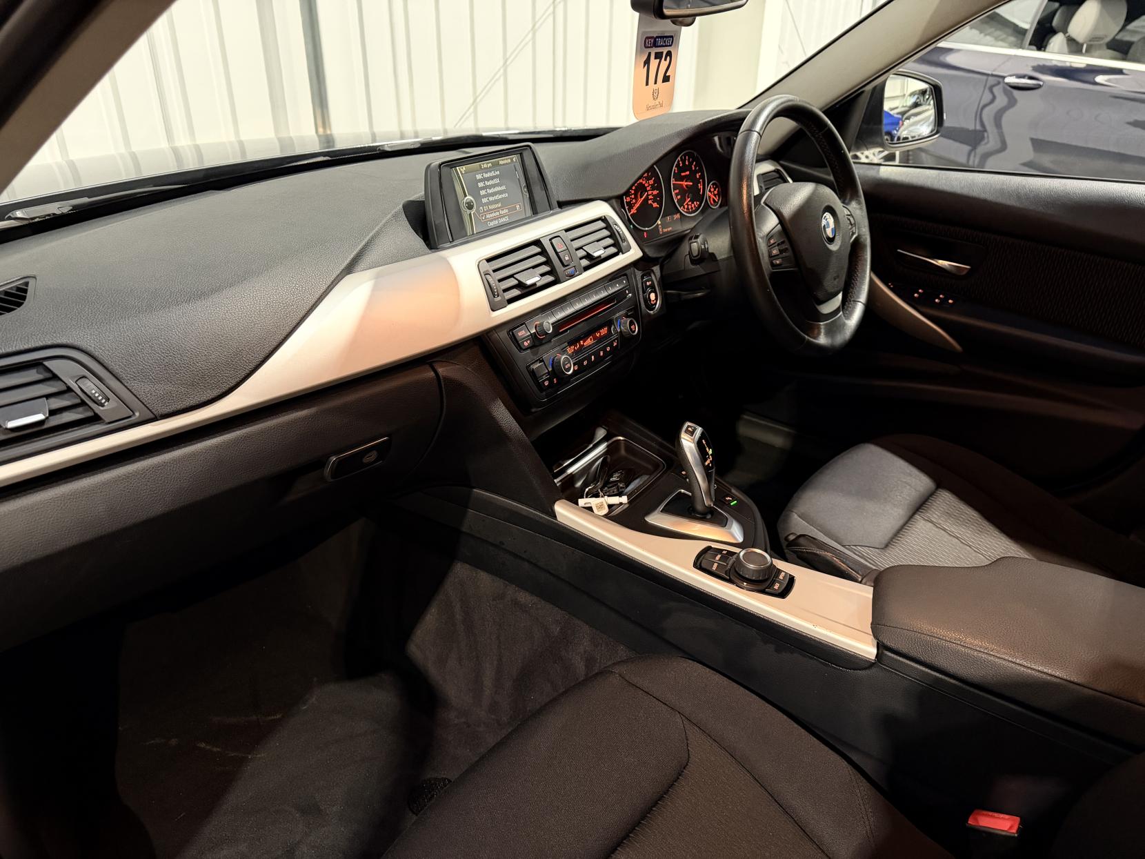 BMW 3 Series 2.0 320i SE Touring 5dr Petrol Auto Euro 6 (s/s) (184 ps)