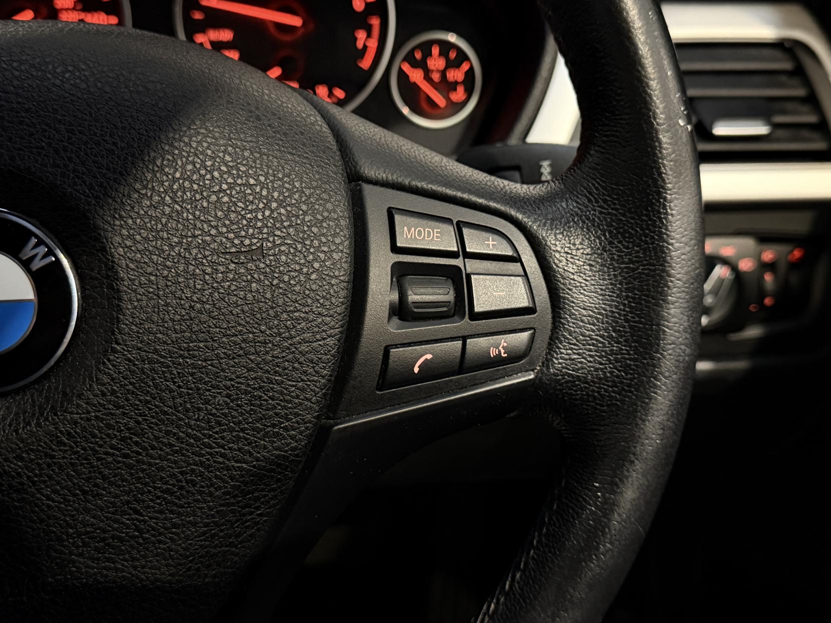 BMW 3 Series 2.0 320i SE Touring 5dr Petrol Auto Euro 6 (s/s) (184 ps)