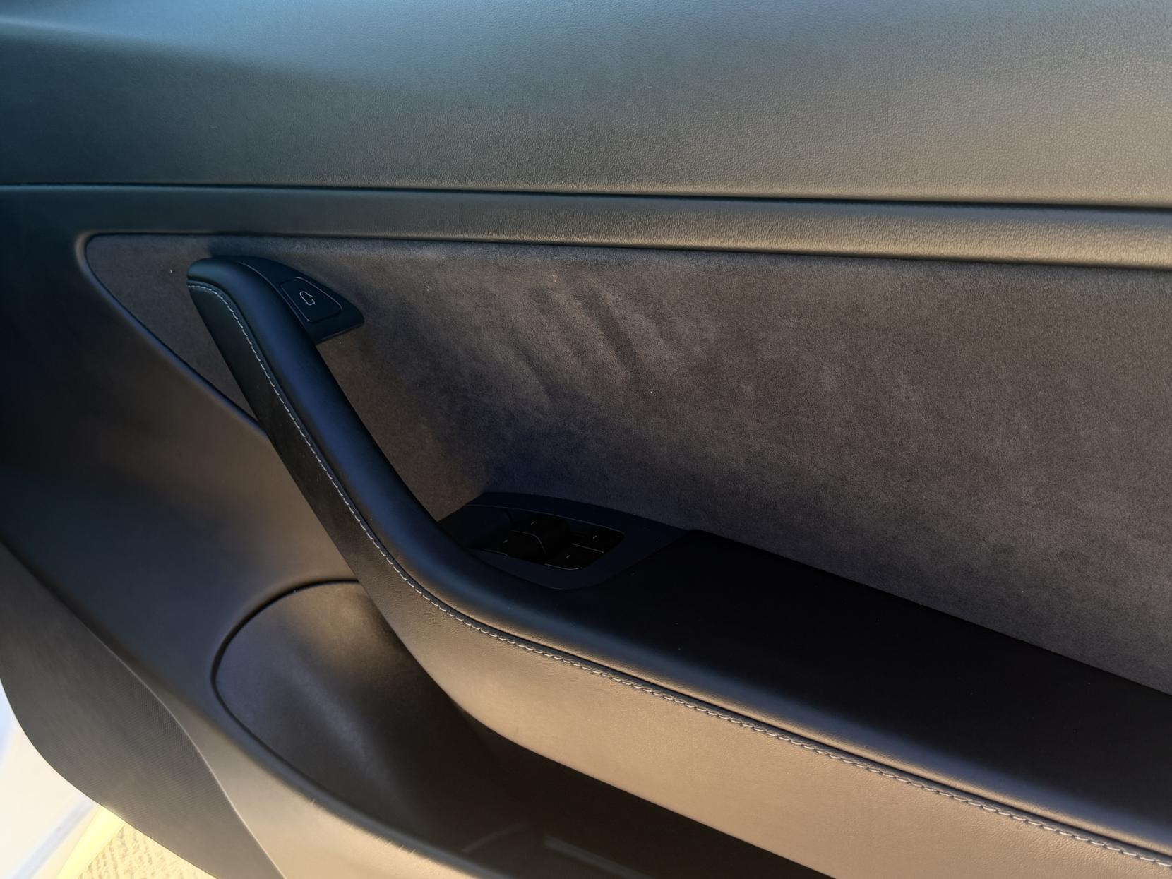 Tesla Model 3 (Dual Motor) Long Range Saloon 4dr Electric Auto 4WDE (346 ps)