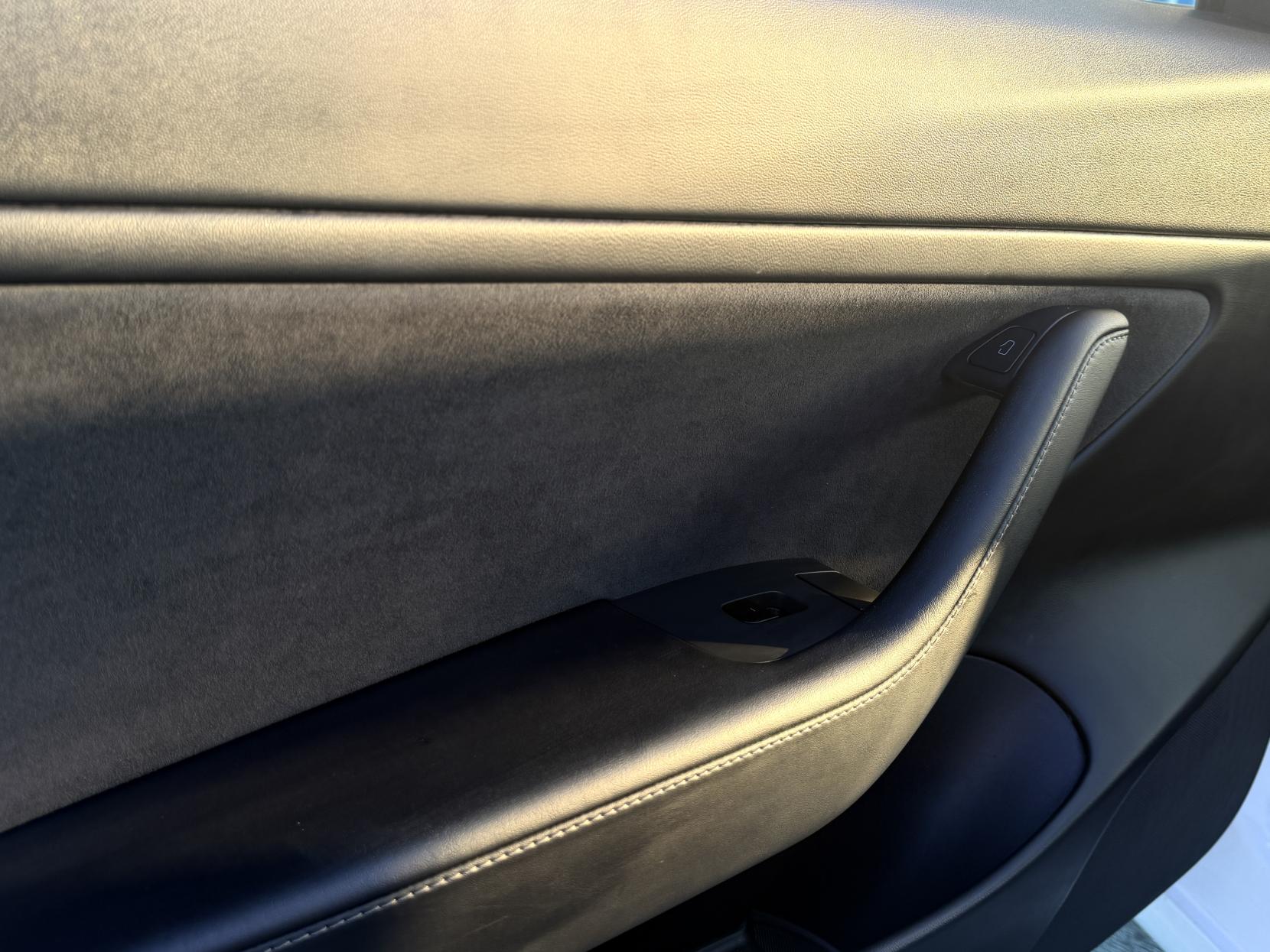 Tesla Model 3 (Dual Motor) Long Range Saloon 4dr Electric Auto 4WDE (346 ps)