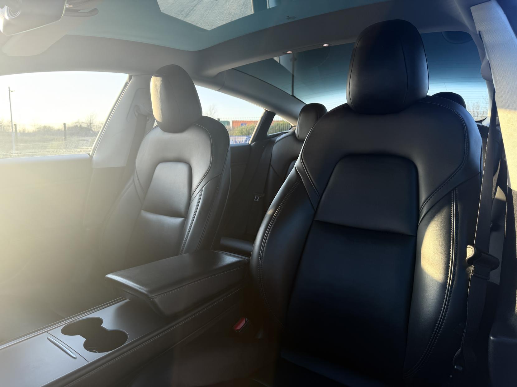 Tesla Model 3 (Dual Motor) Long Range Saloon 4dr Electric Auto 4WDE (346 ps)