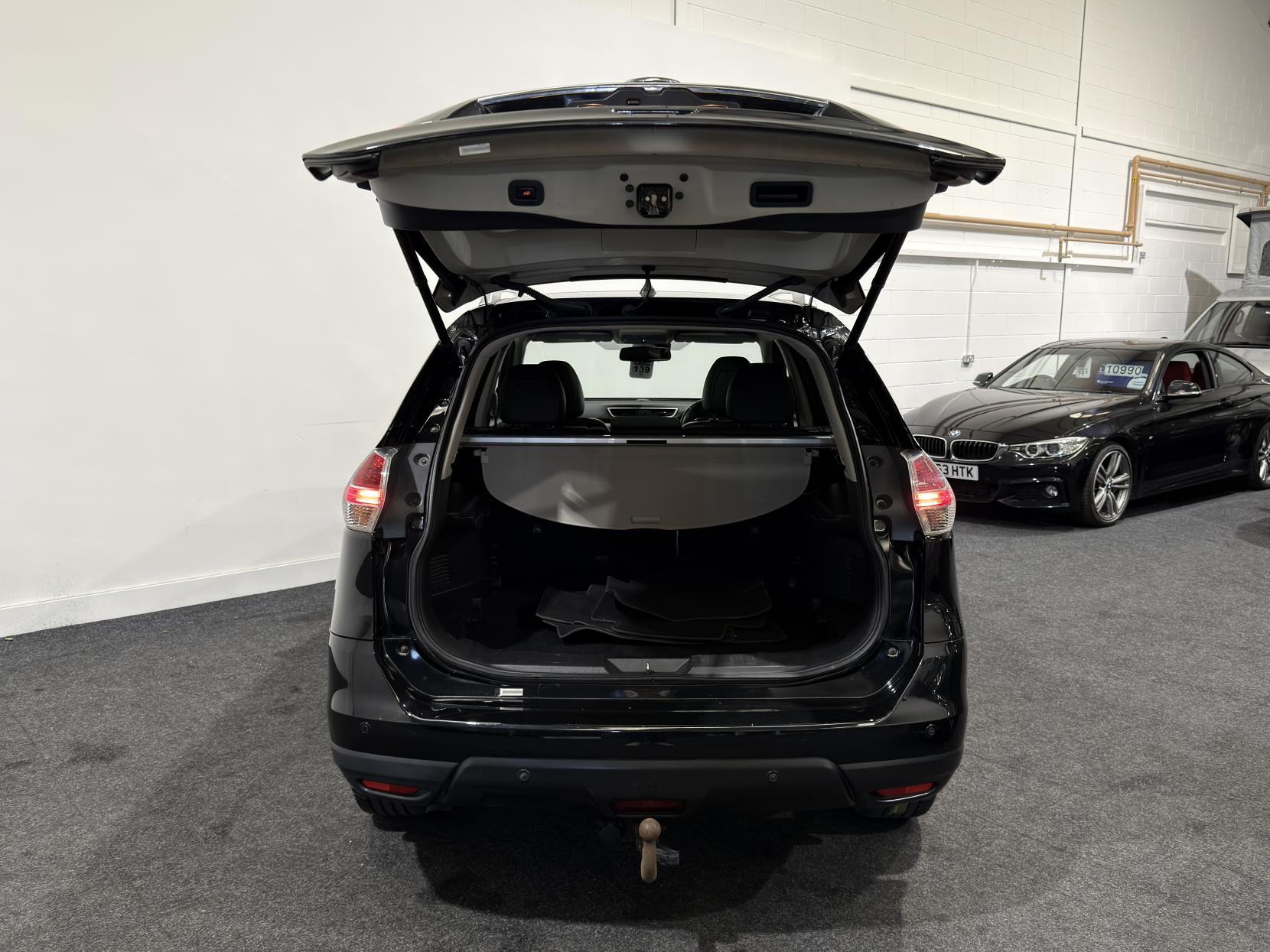 Nissan X-Trail 2.0 dCi Tekna SUV 5dr Diesel XTRON 4WD Euro 6 (s/s) (177 ps)